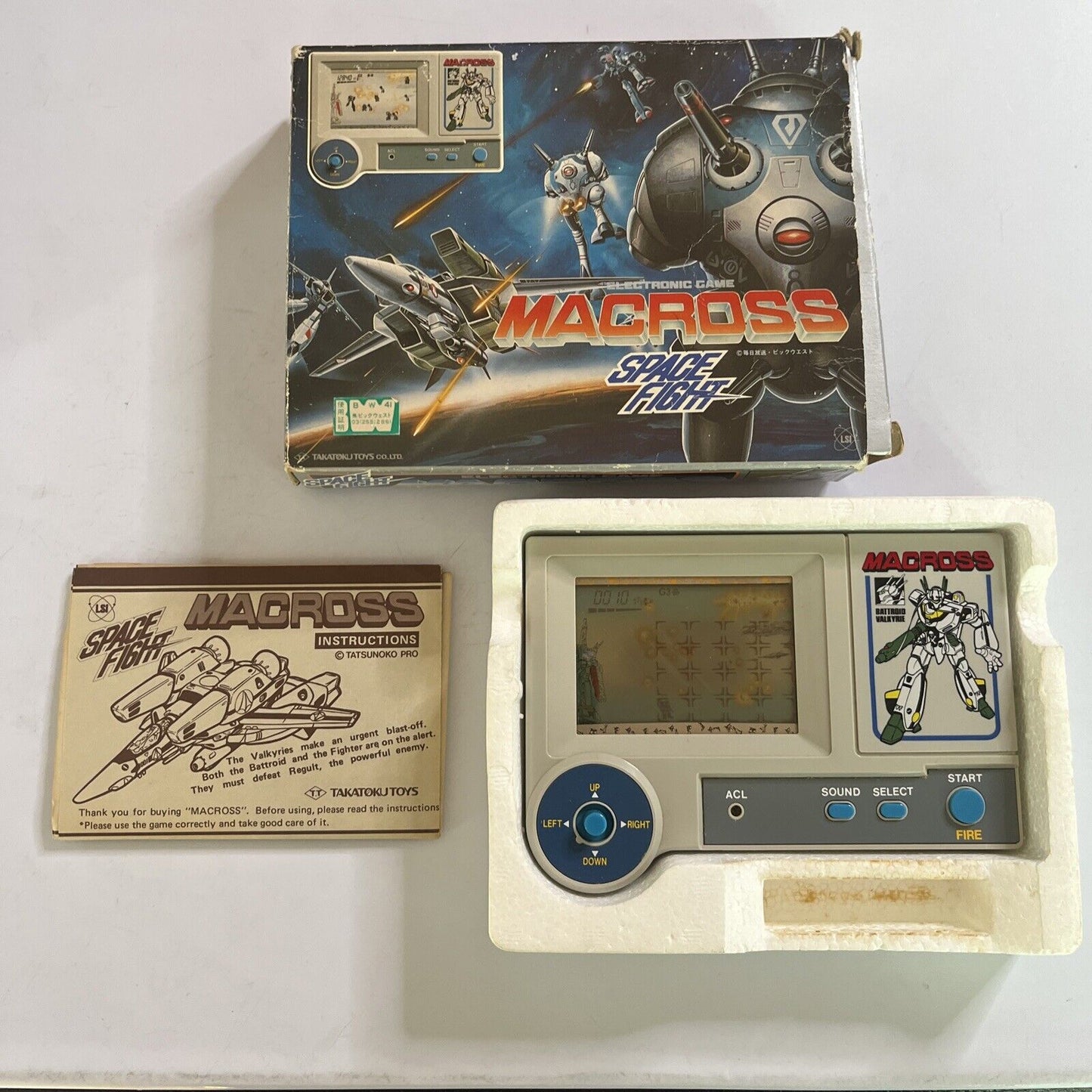 Macross Space Flight Portable Handheld Electronic Game Made in Japan 1983