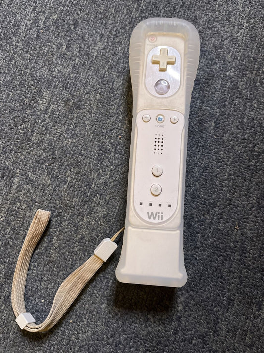 Genuine Nintendo Wii Remote With Motion Plus + Cover White