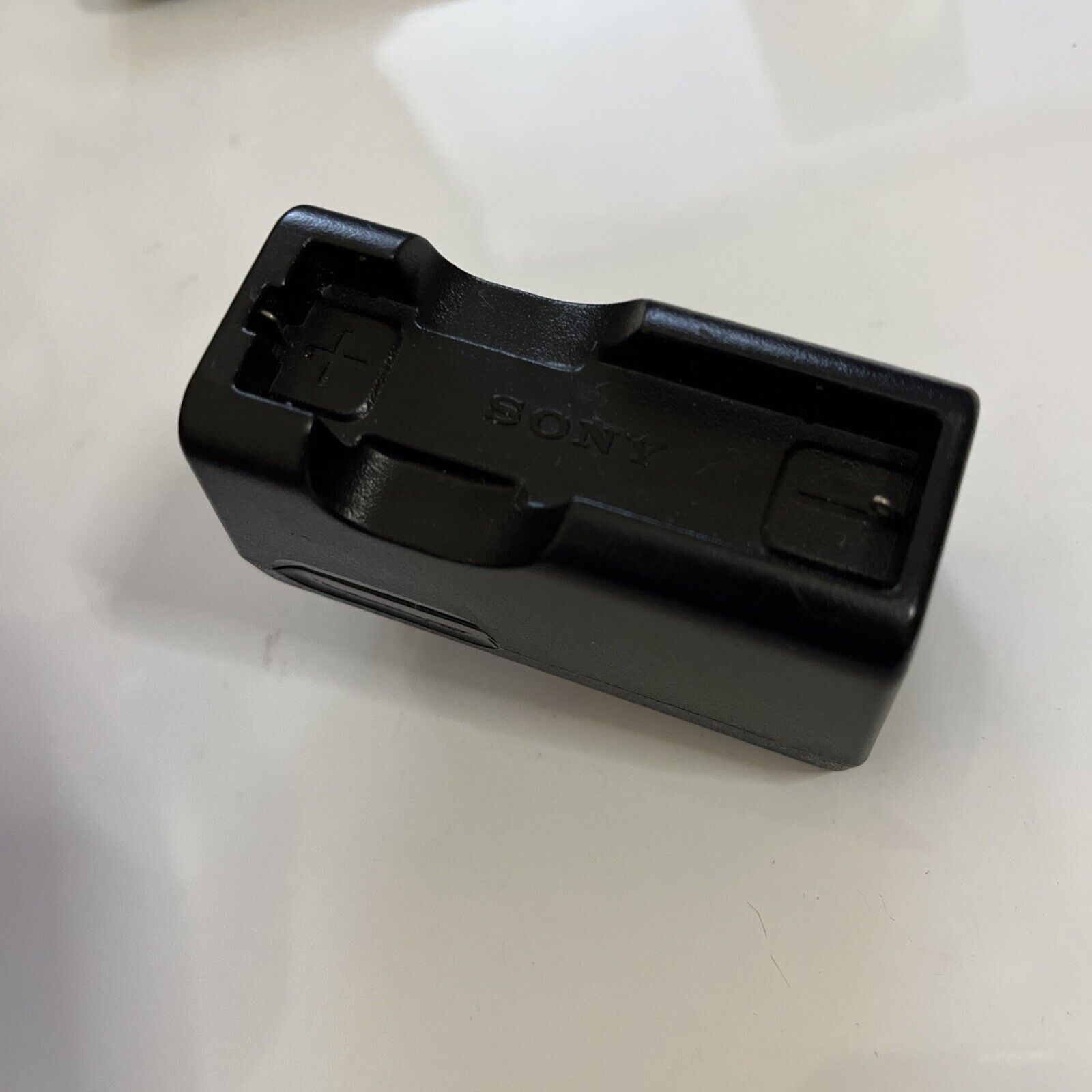 Chargeur Sony BC-7DY D'origine Pour MiniDisc Walkman (batterie Plate)