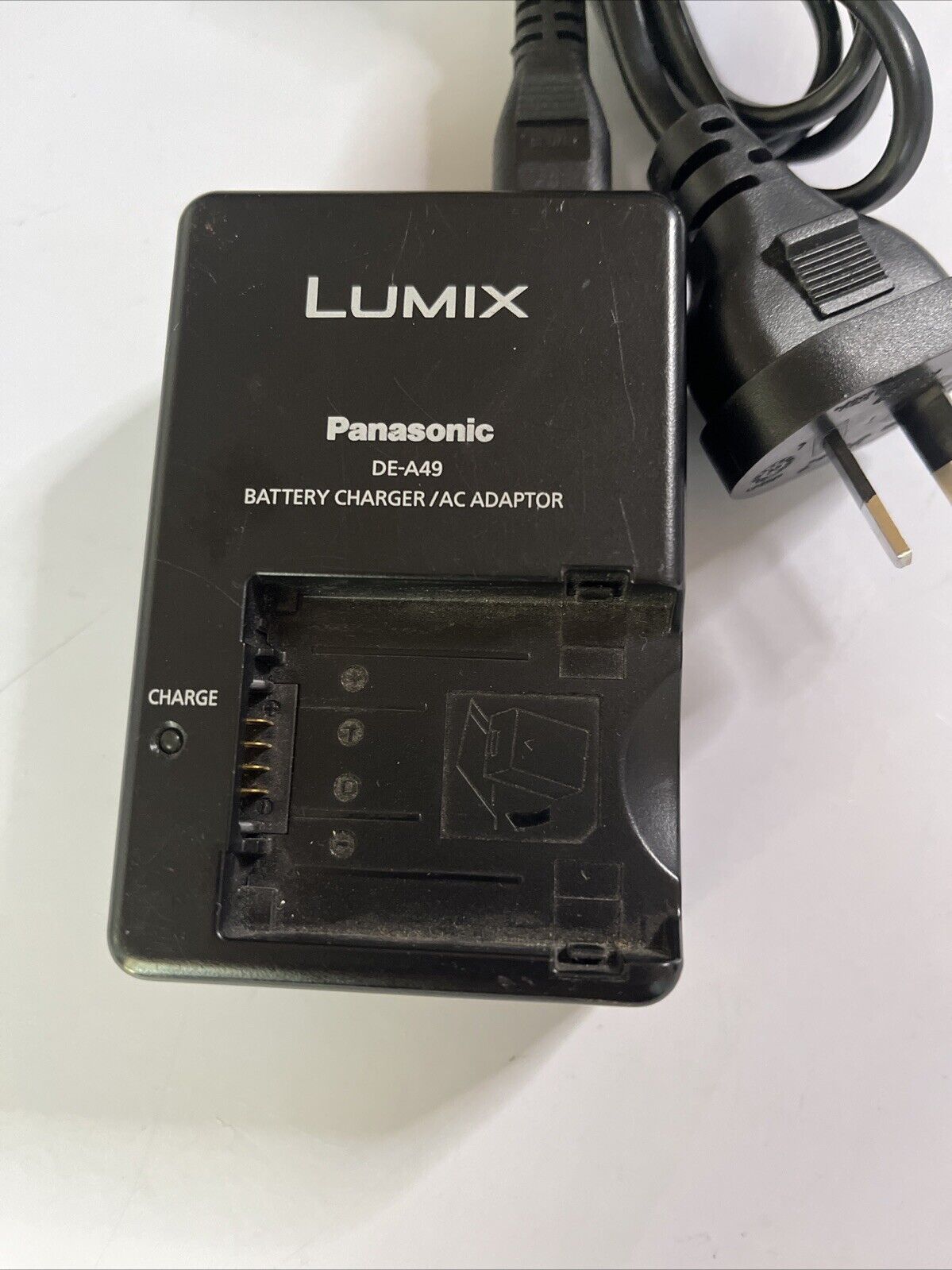 Genuine Panasonic Lumix DE-A49 Charger for DMW-BLB13E DMC-G1 G2 G10 GH1 GF1