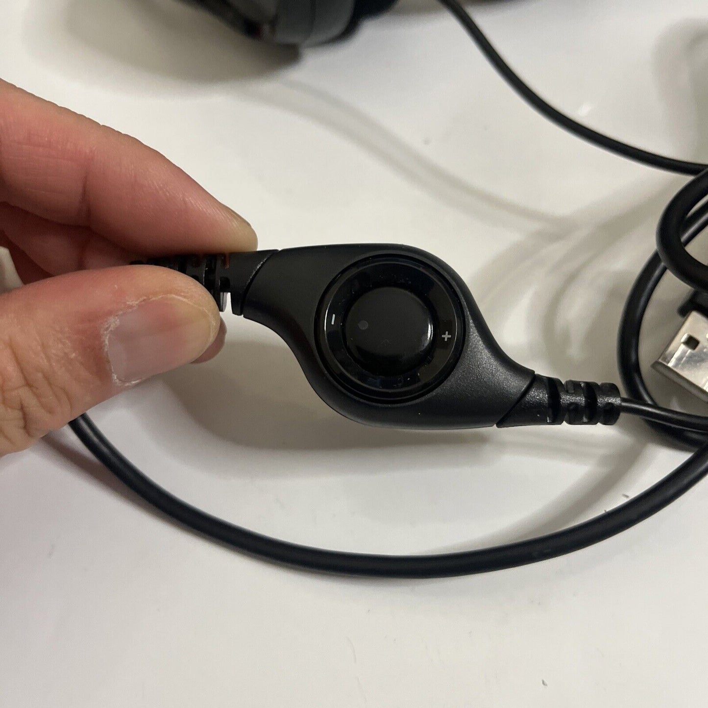 Logitech H390 Headset with Noise Cancelling Microphone USB Wired DZL-A00086