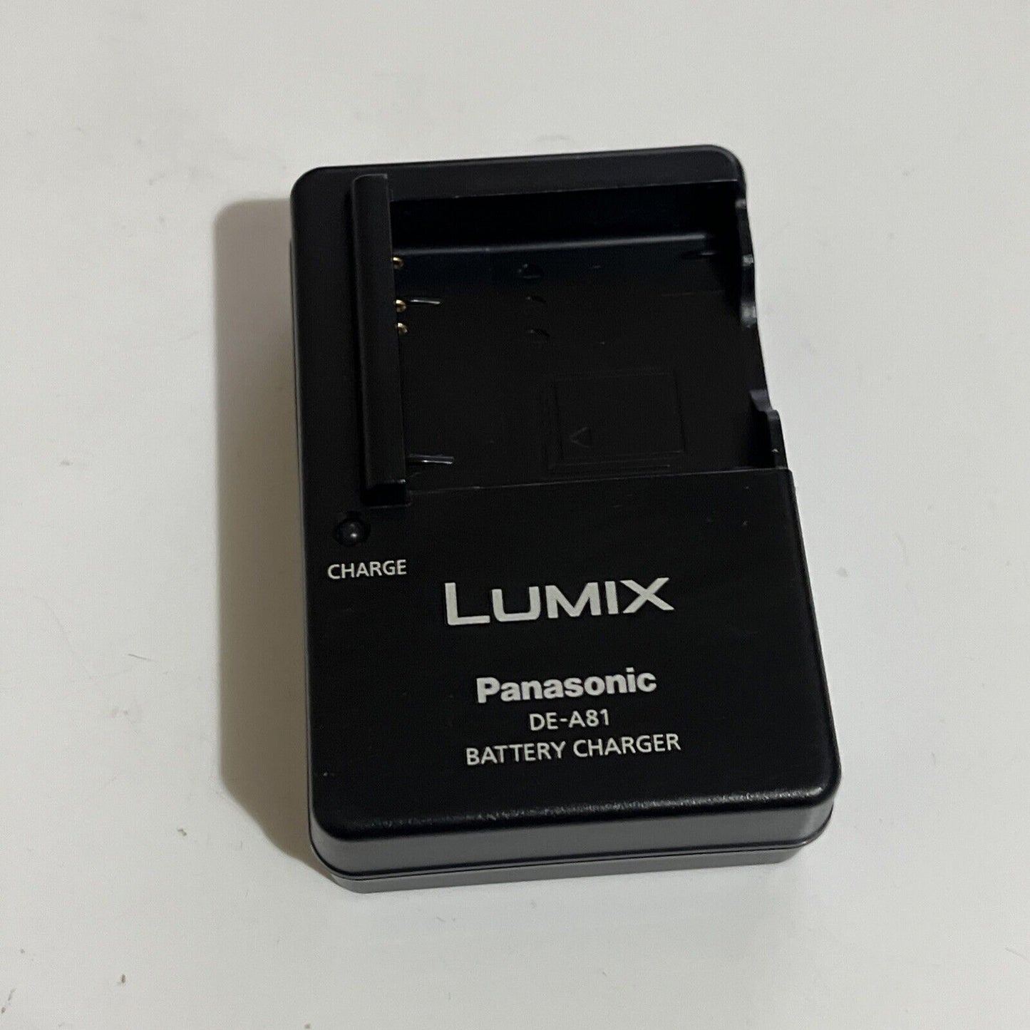 Genuine Panasonic Lumix DE-A81 Camera Battery Charger for DMW-BCJ13 LX5 LX7