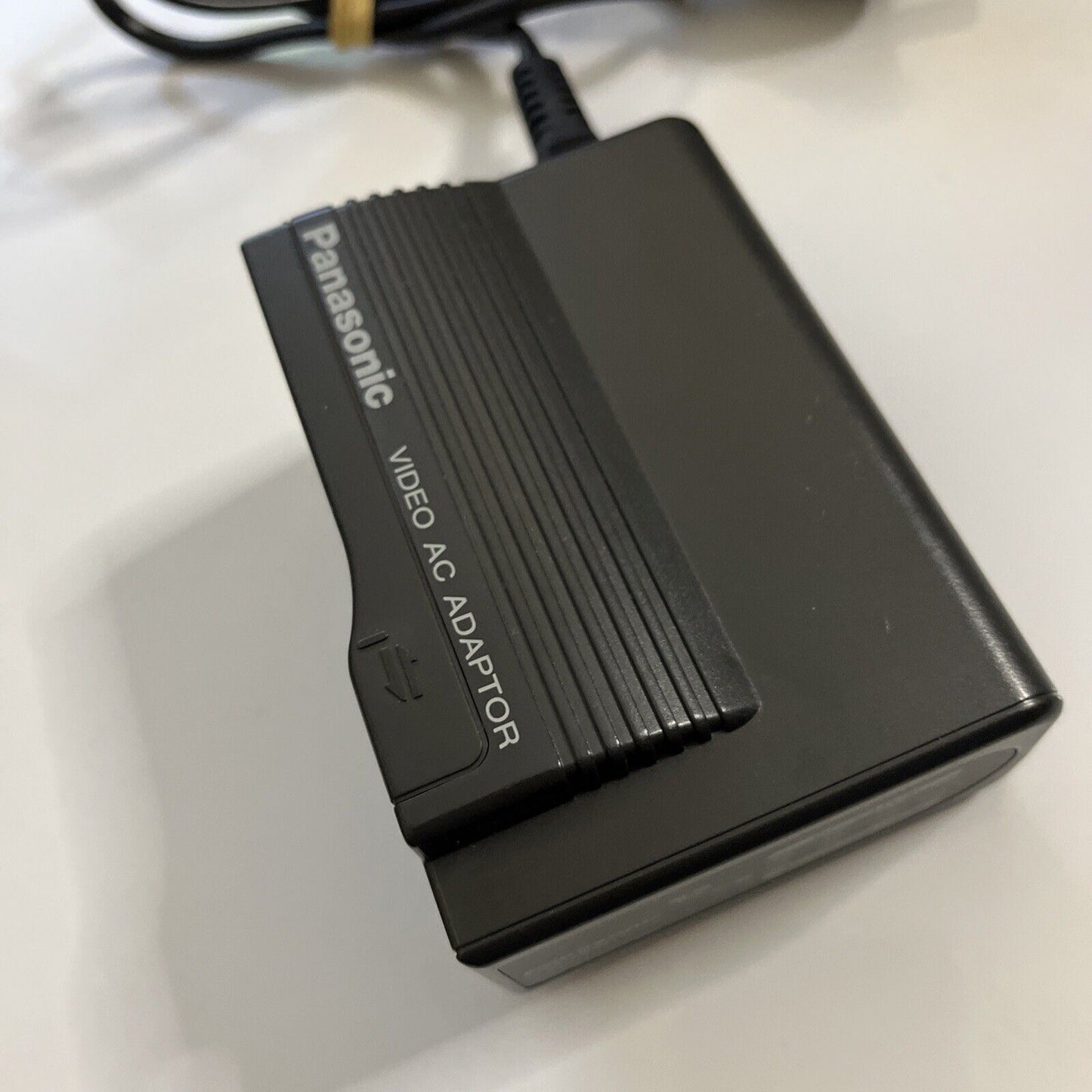 Panasonic VW-AD3 Battery Charger AC Adaptor for NV-DX100 NV-DJ100 VW-VB03 VBD3 V