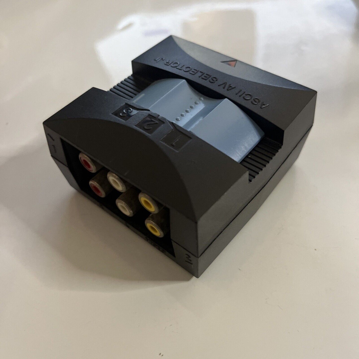 ASCII AV 1:3 Selector Switcher RCA Composite ASC-1109M Made In Japan