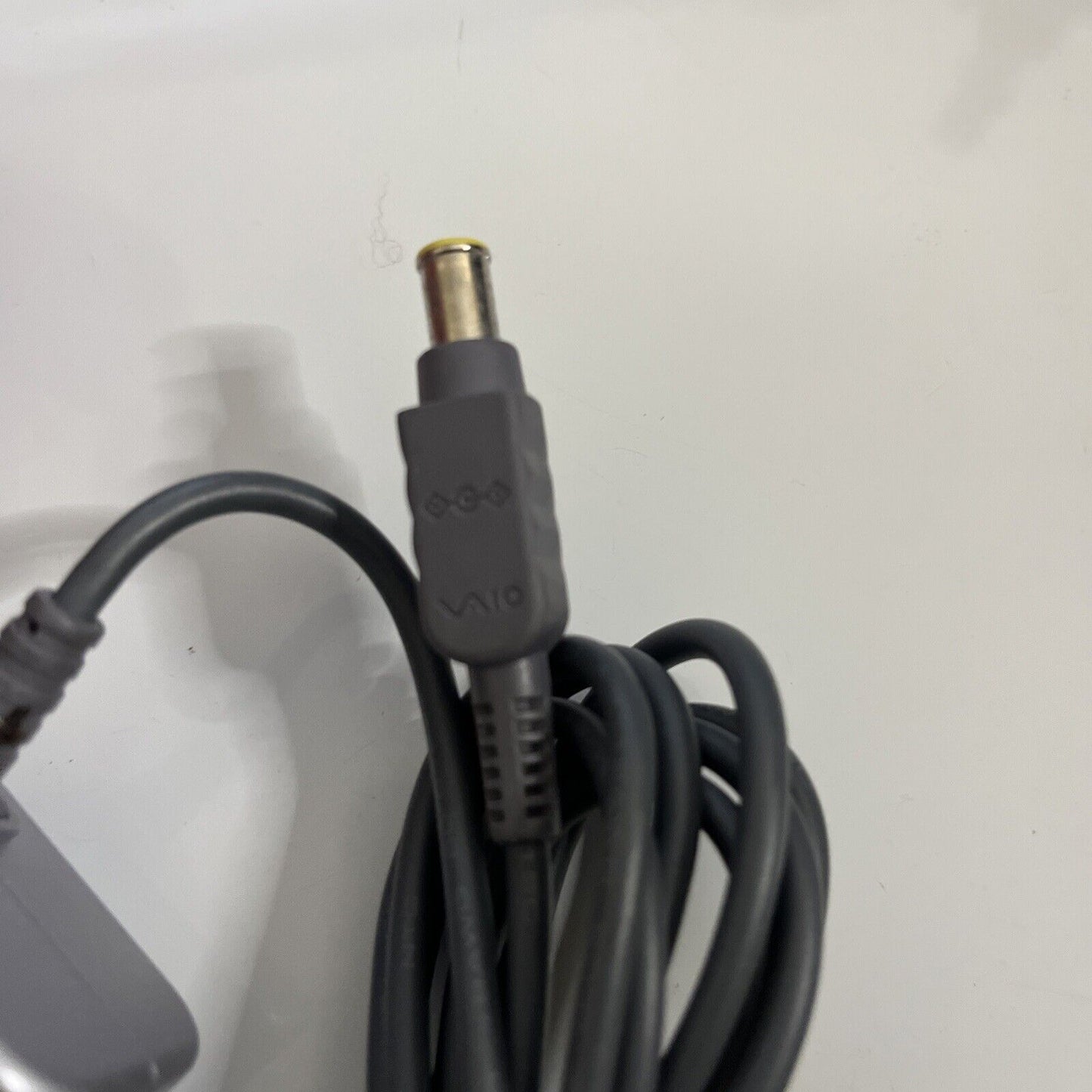 Genuine Sony VAIO AC Adapter PCGA-AC16V3 Laptop Power Supply 16V 3.75A