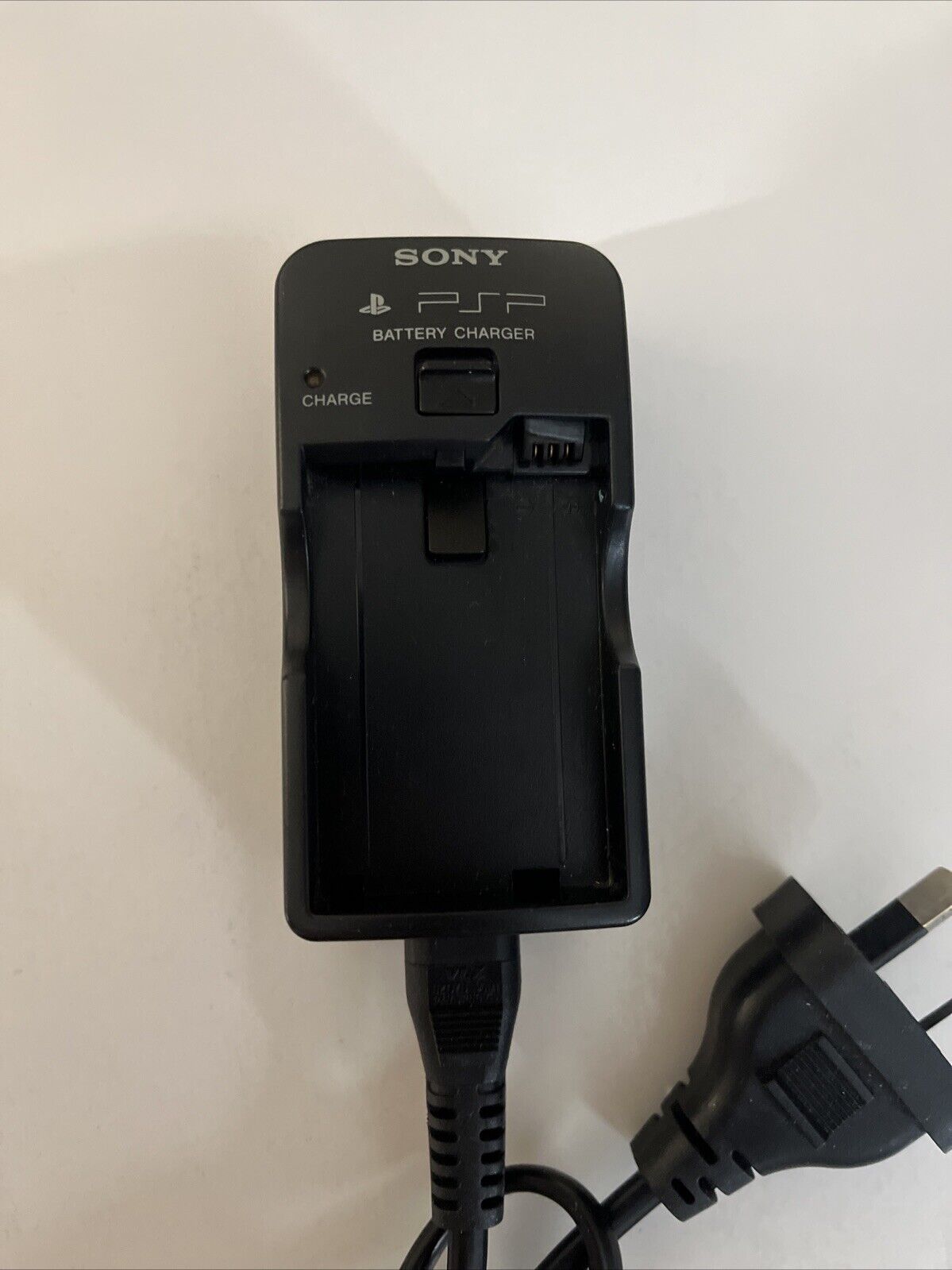Genuine Sony PlayStation Portable PSP Battery Charger PSP 1000 2000 3000 PSP-330