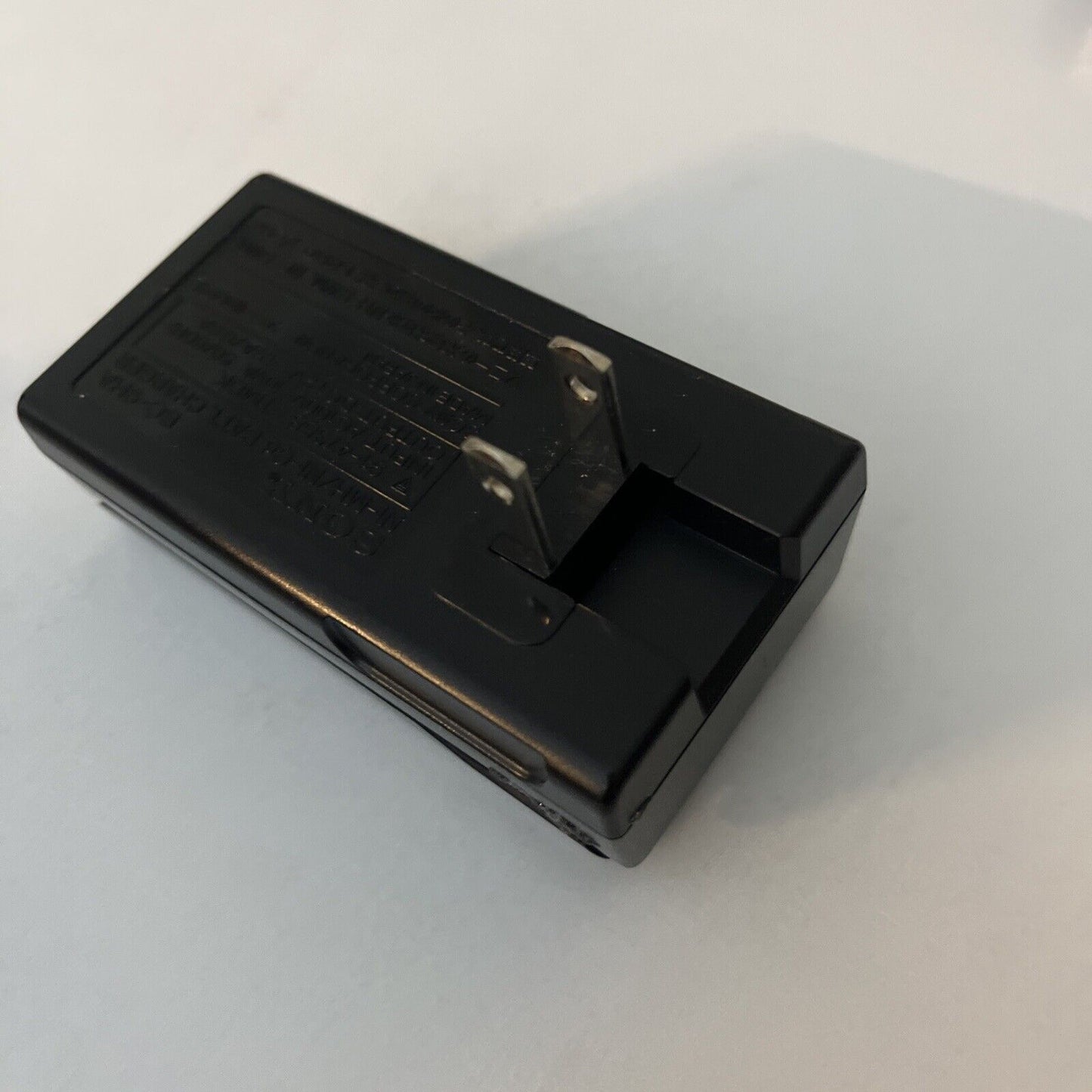 Genuine Sony BC-9HA Gumstick 100V Ni-MH Battery Charger for NH-9WM NC-6WM