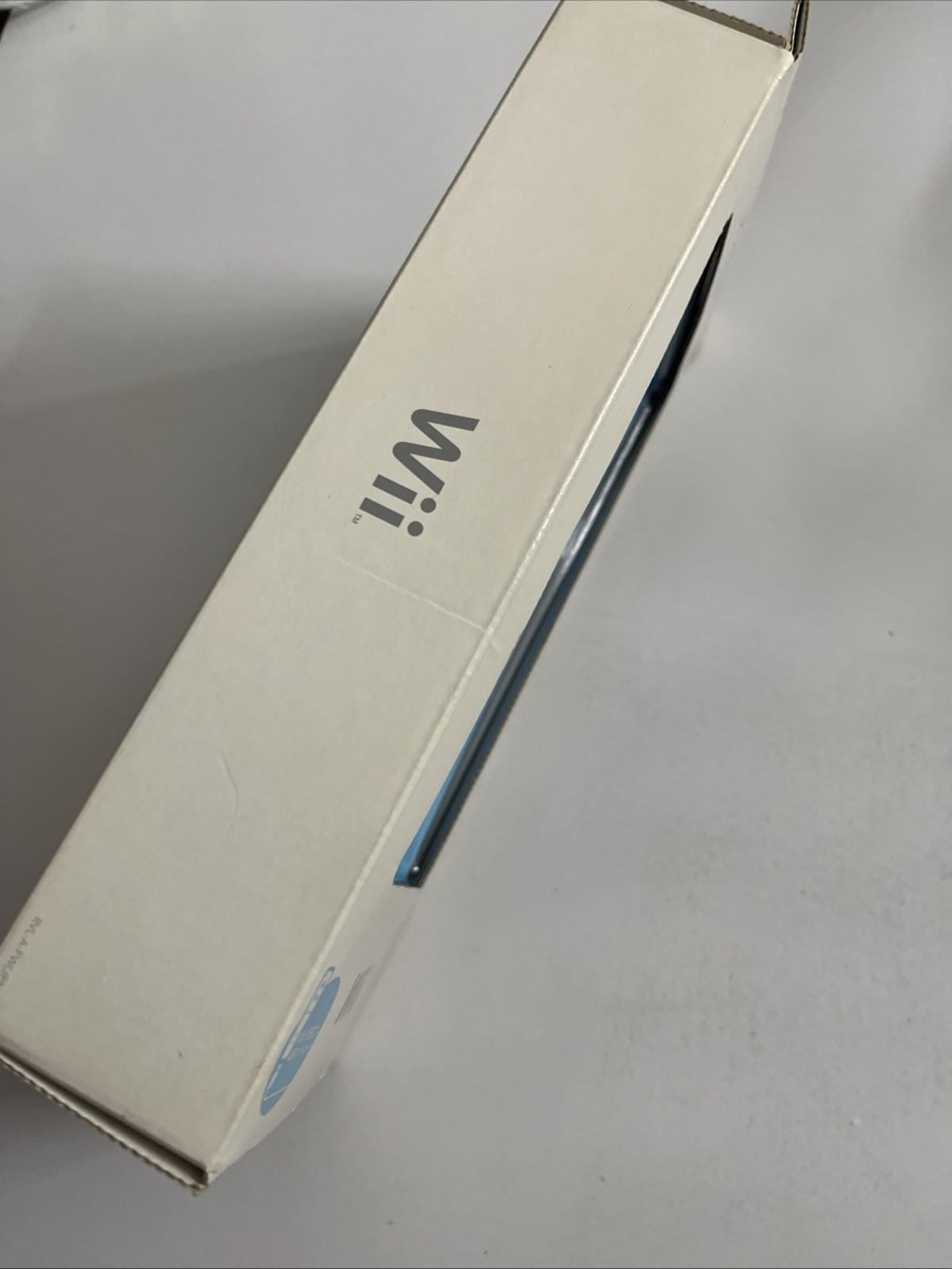 Genuine Nintendo Wii Nunchuck NEW