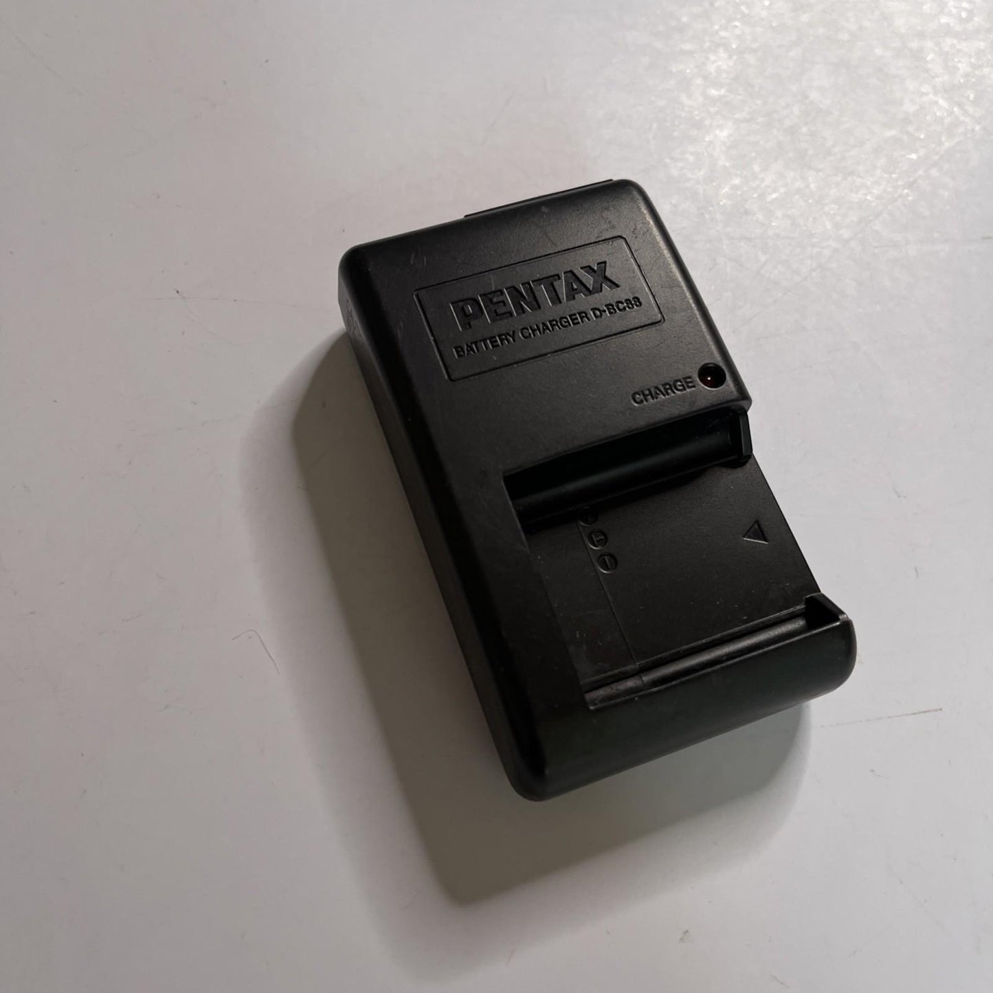 Genuine Pentax D-BC88 Camera Battery Charger For D-LI88 Battery