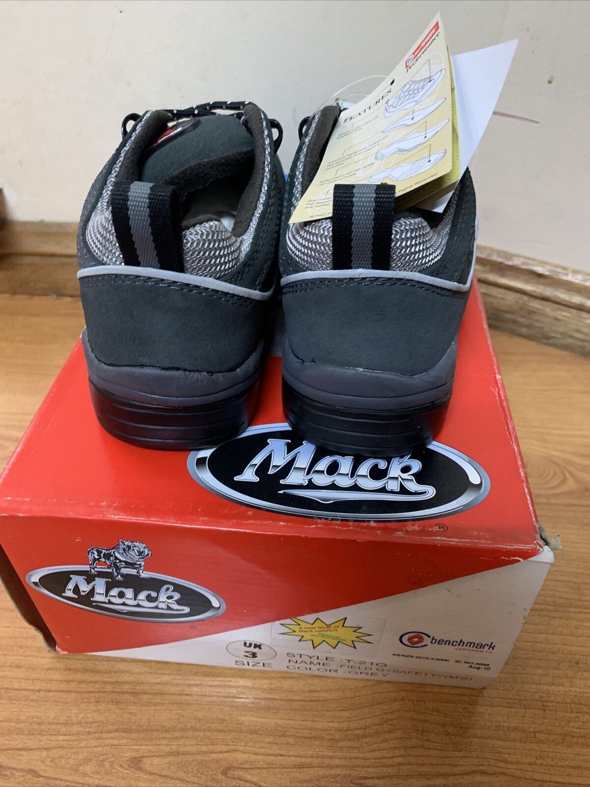 Mack Boots 3689 Field Q Mack Hiker Steel Cap Safety Shoes Size 3 AUS