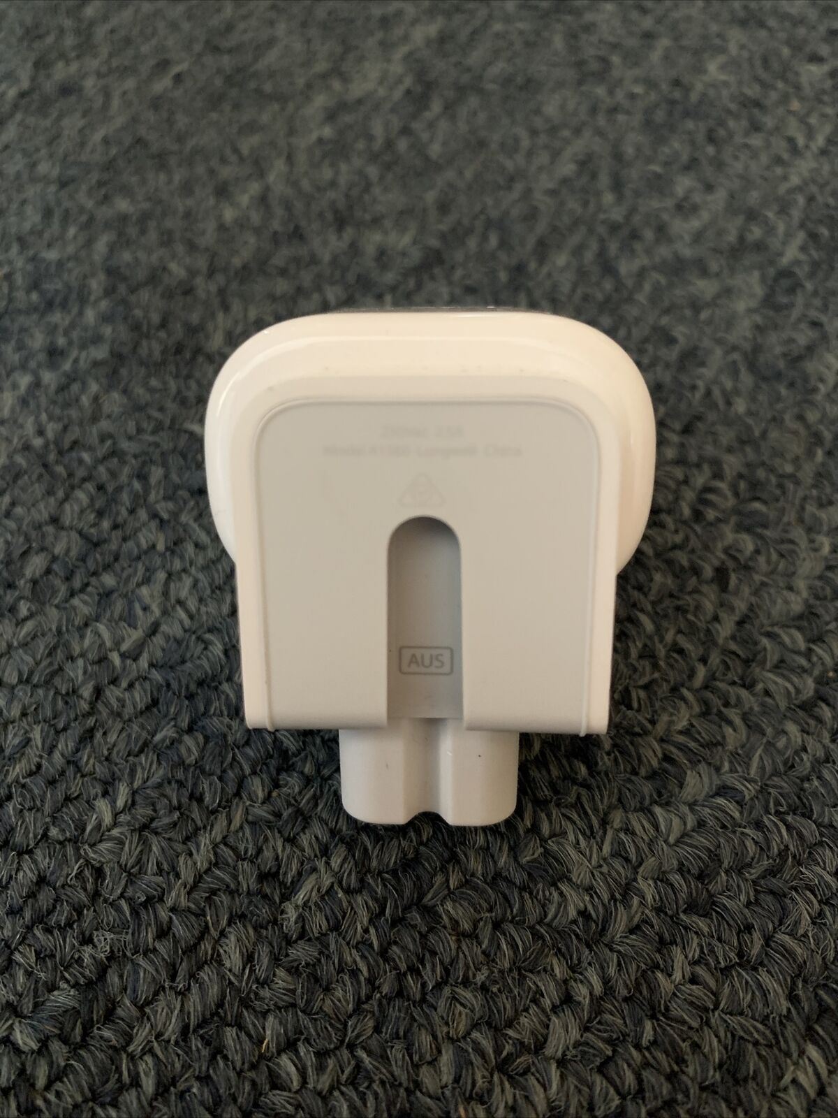 Genuine Australian Apple Wall Plug Adapter for MacBook iPad Pro Adapter A1560