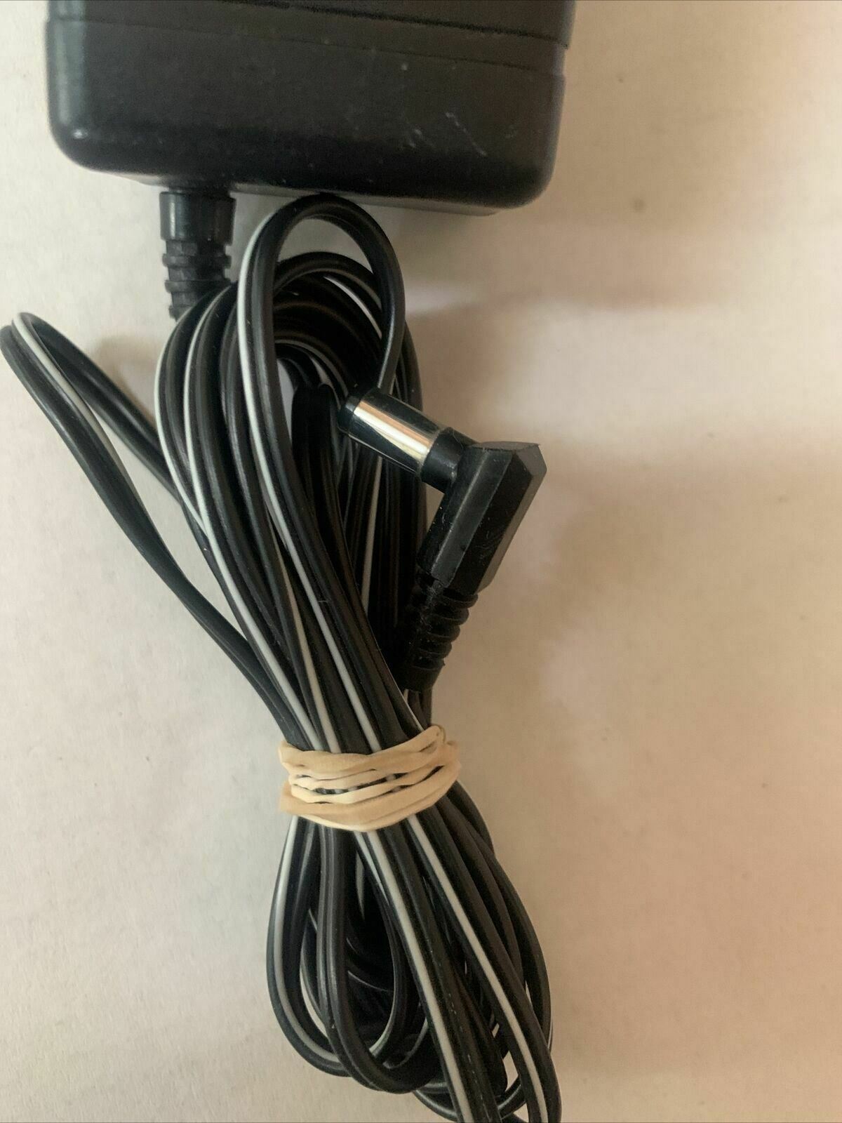 Genuine SANYO KR0522 AC Adaptor 9v 170mA Power Supply