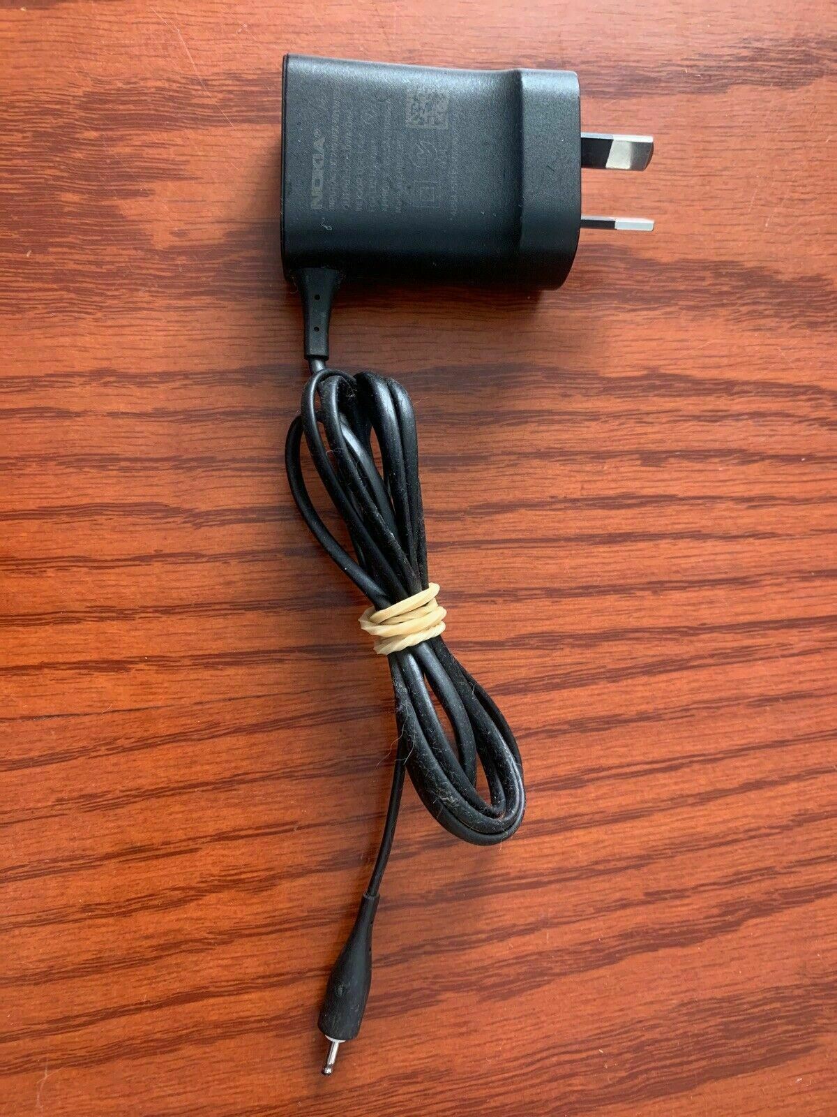 Genuine Nokia AC-11A AC Adapter 5v 450mA 2 mm