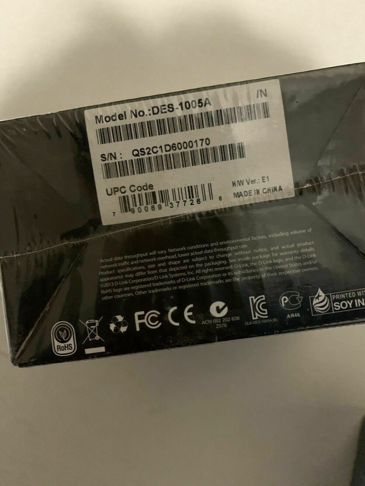 *New Sealed* D-Link 5-Port 10/100 DES-1005A Desktop Switch