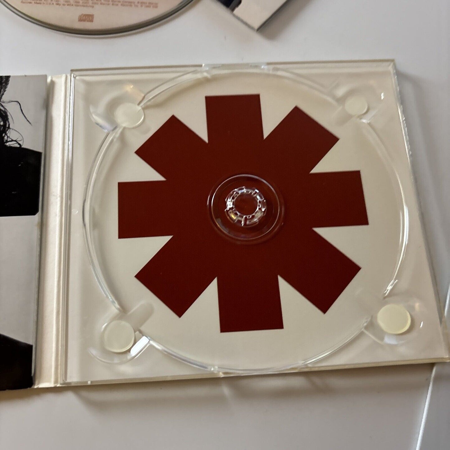 Red Hot Chili Peppers - Greatest Hits And Videos (DVD & CD, 2003) All Regions