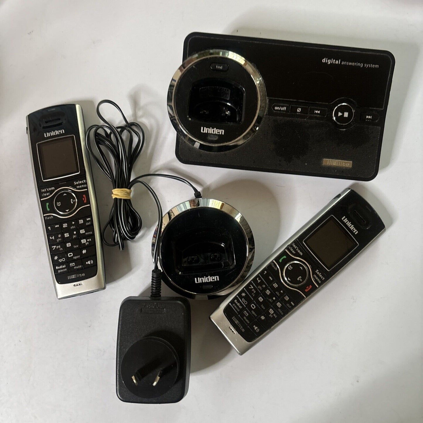 Uniden Elite 9035 Digital Answering Machine & 2x Handset Phone NBN Compatible
