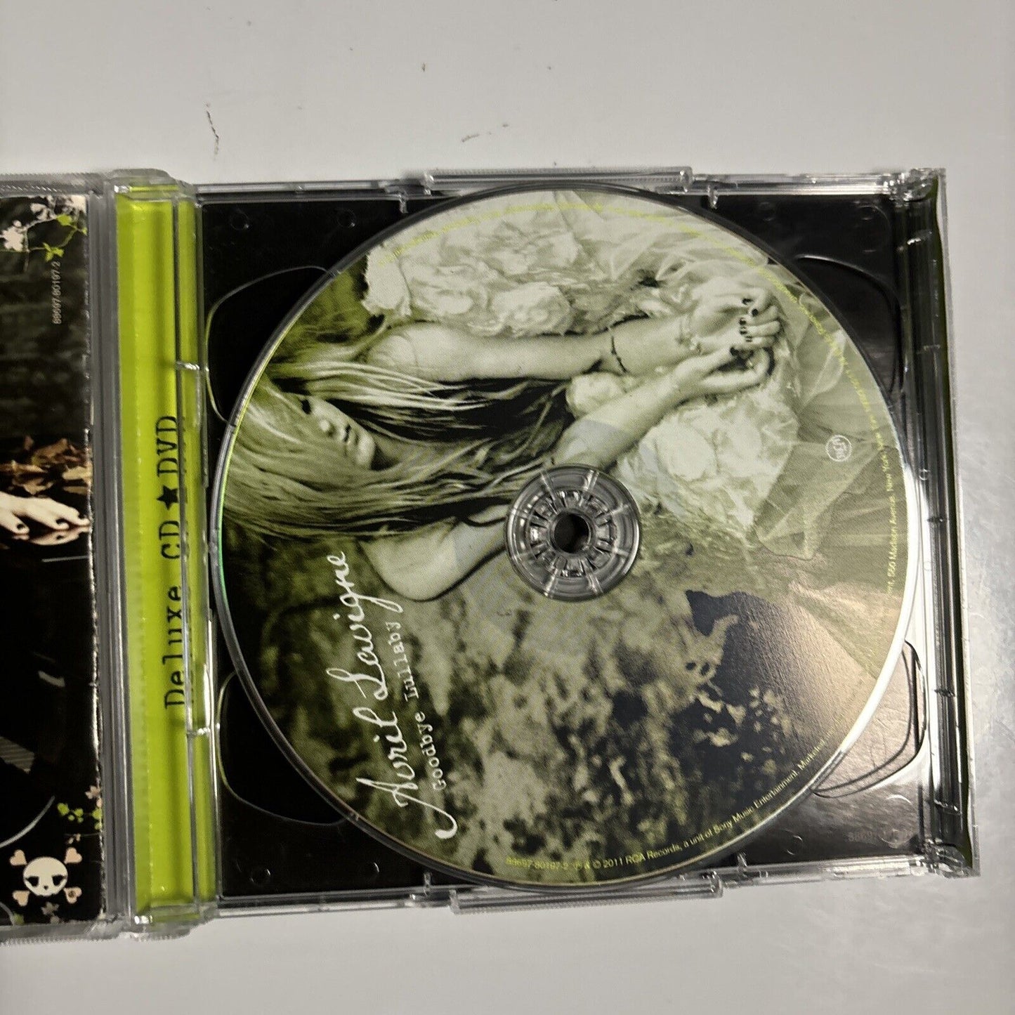 Avril Lavigne - Goodbye Lullaby (CD + DVD, 2011) RCA
