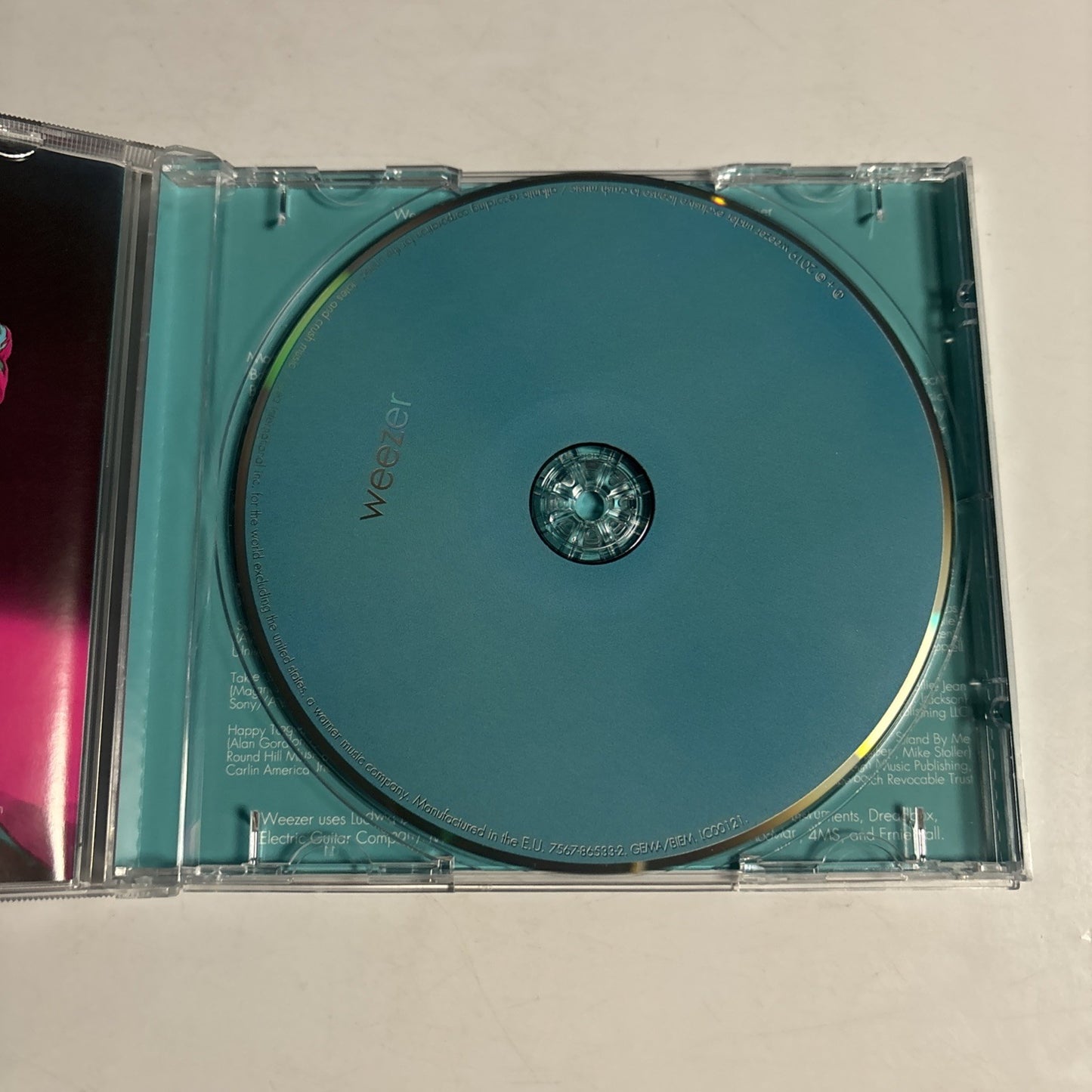 Weezer – Weezer (CD, 2019) Europe 7567-86533-2