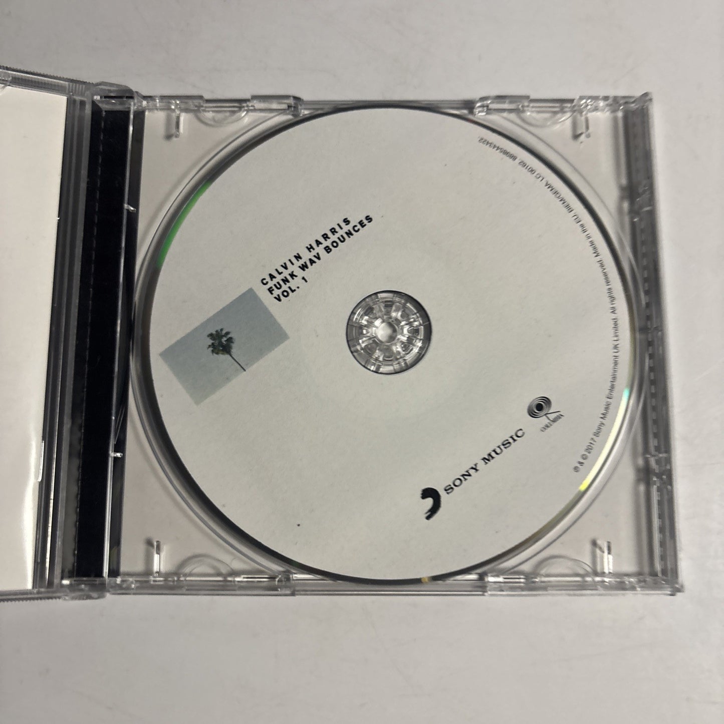 Calvin Harris – Funk Wav Bounces Vol. 1 (CD, 2017) Europe 88985443422