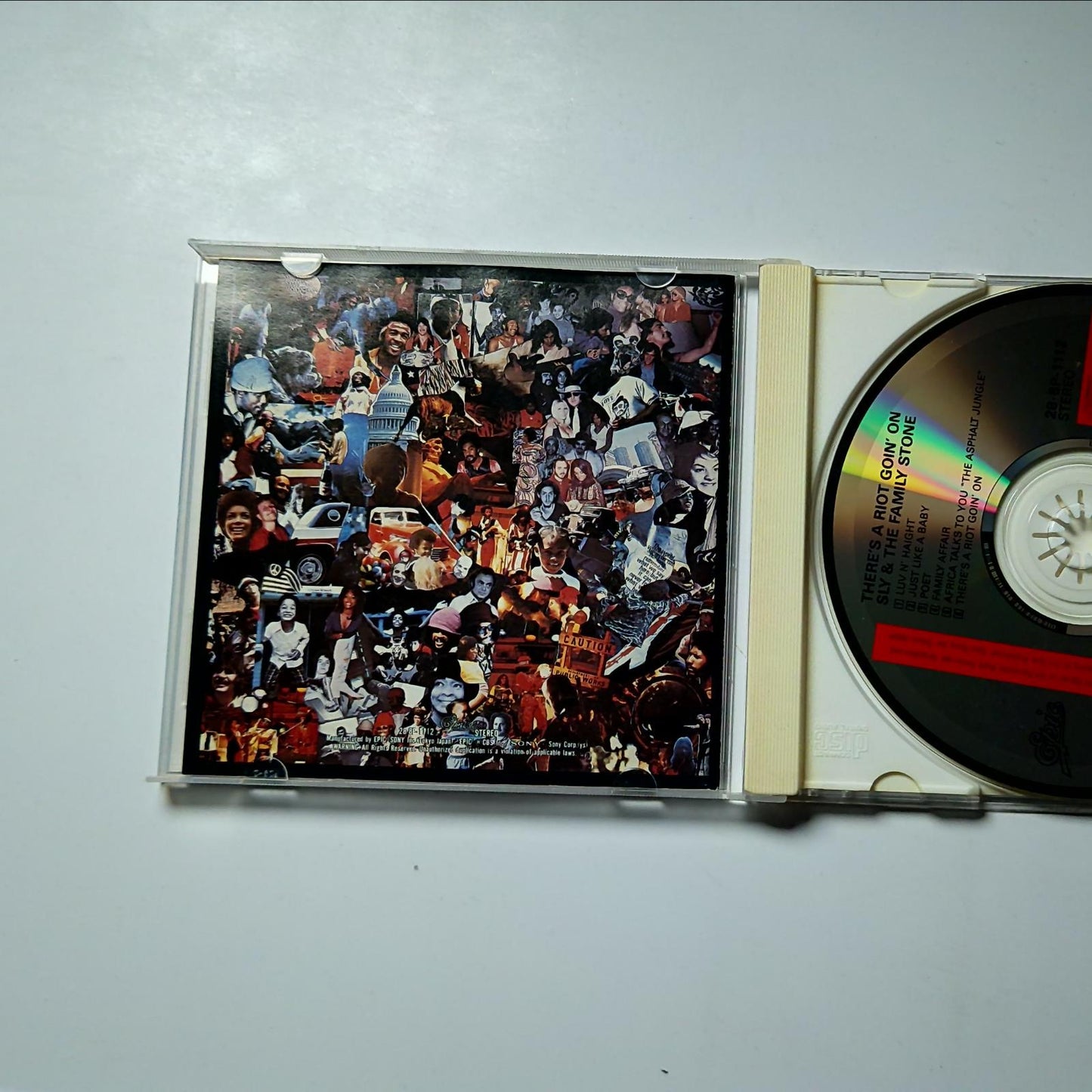 Sly & The Family Stone – There's A Riot Goin' On (CD, 1987) Japan 28・8P-1112