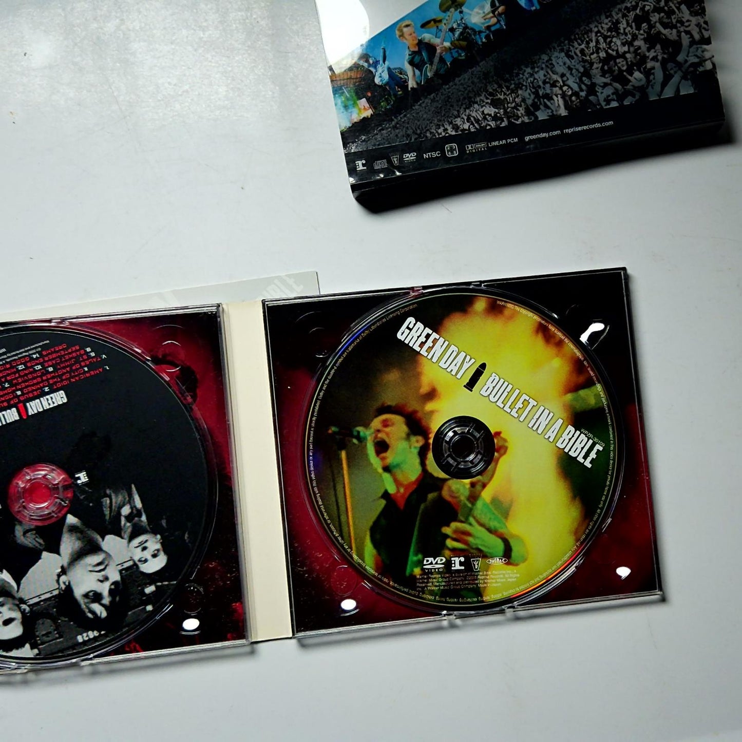 Green Day – Bullet In A Bible (CD + DVD, 2005) Japan WPZR-30108~9