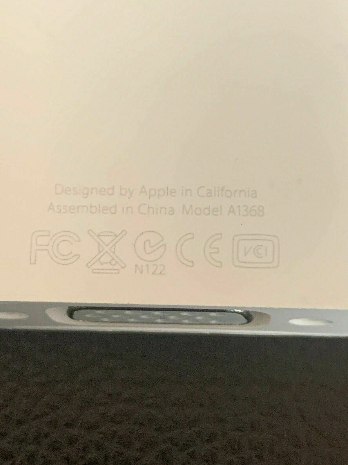 *Genuine* Apple A1368 30-pin to VGA Adapter