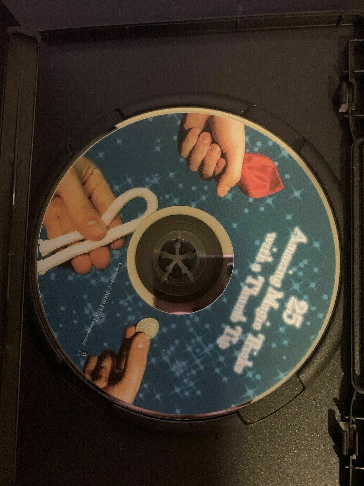 Royal Magic - 25 Amazing Magic Tricks With A Thumb Tip (DVD, 2002)