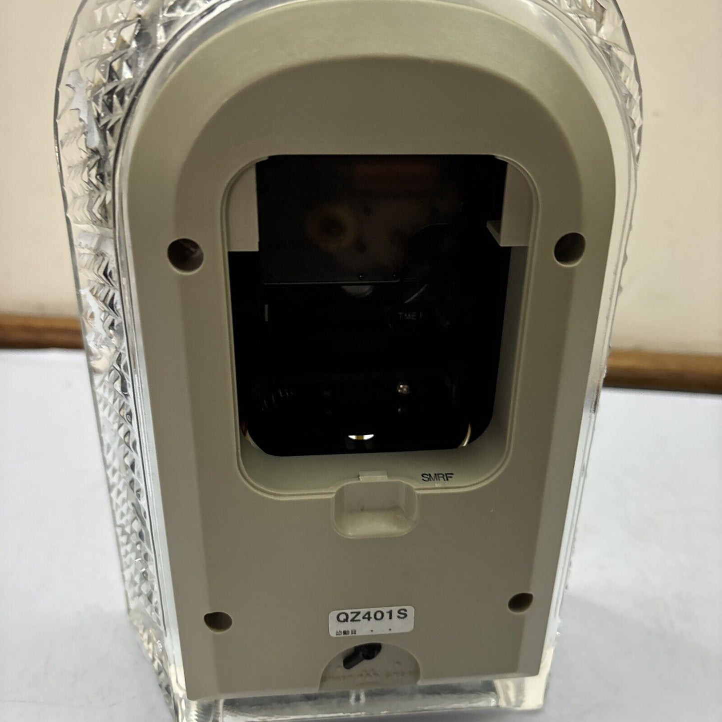 Seiko Quartz Glass Clock Table QZ401S