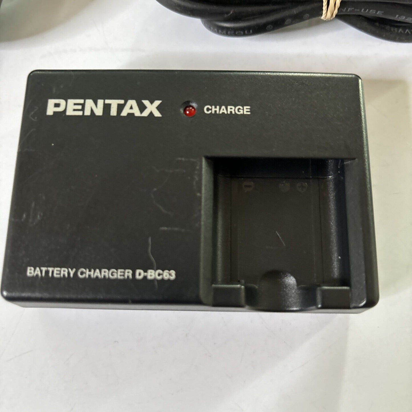 Genuine Pentax D-BC63 Battery Charger