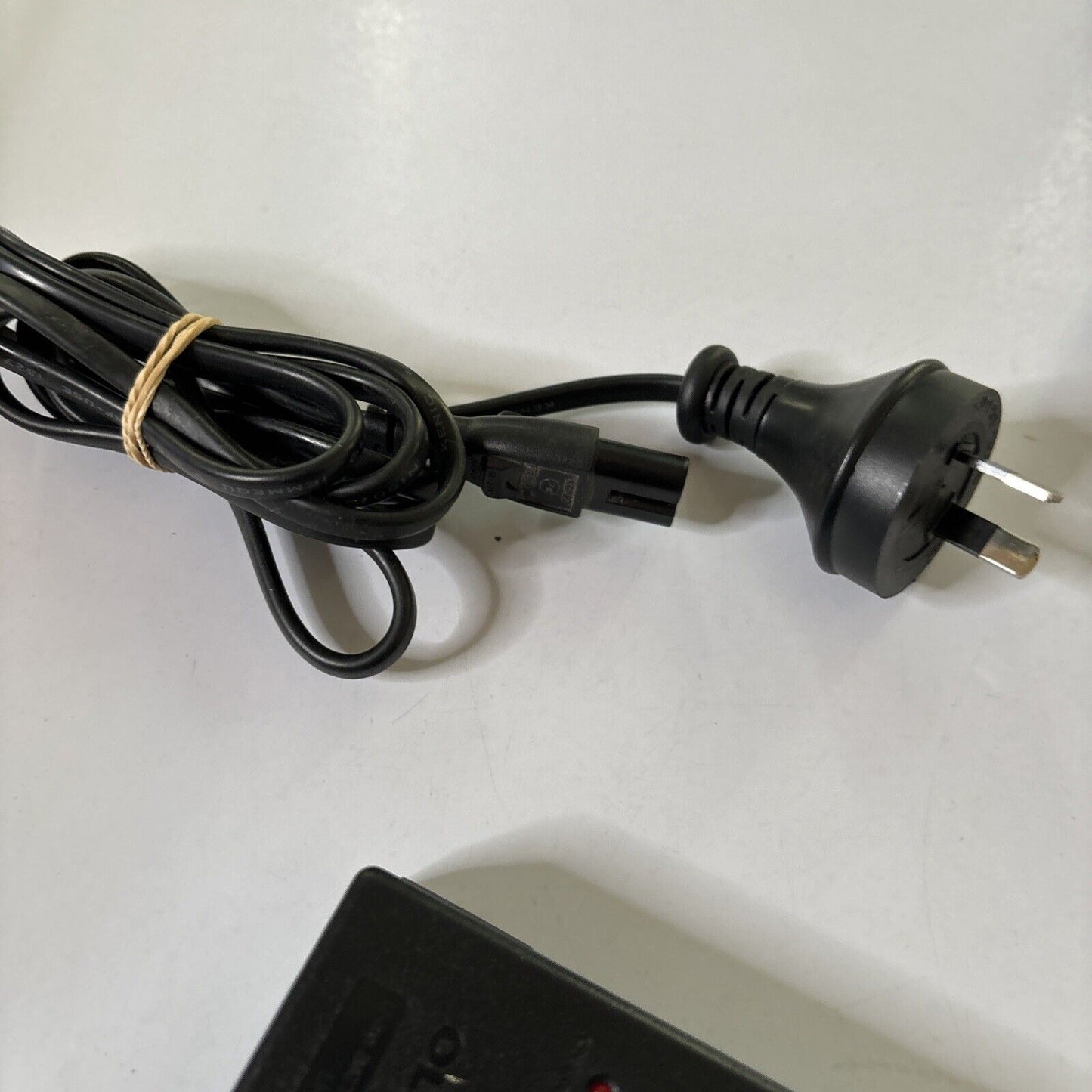 Genuine Olympus LI-40C Li-ion Battery Charger for LI-42B LI-40B