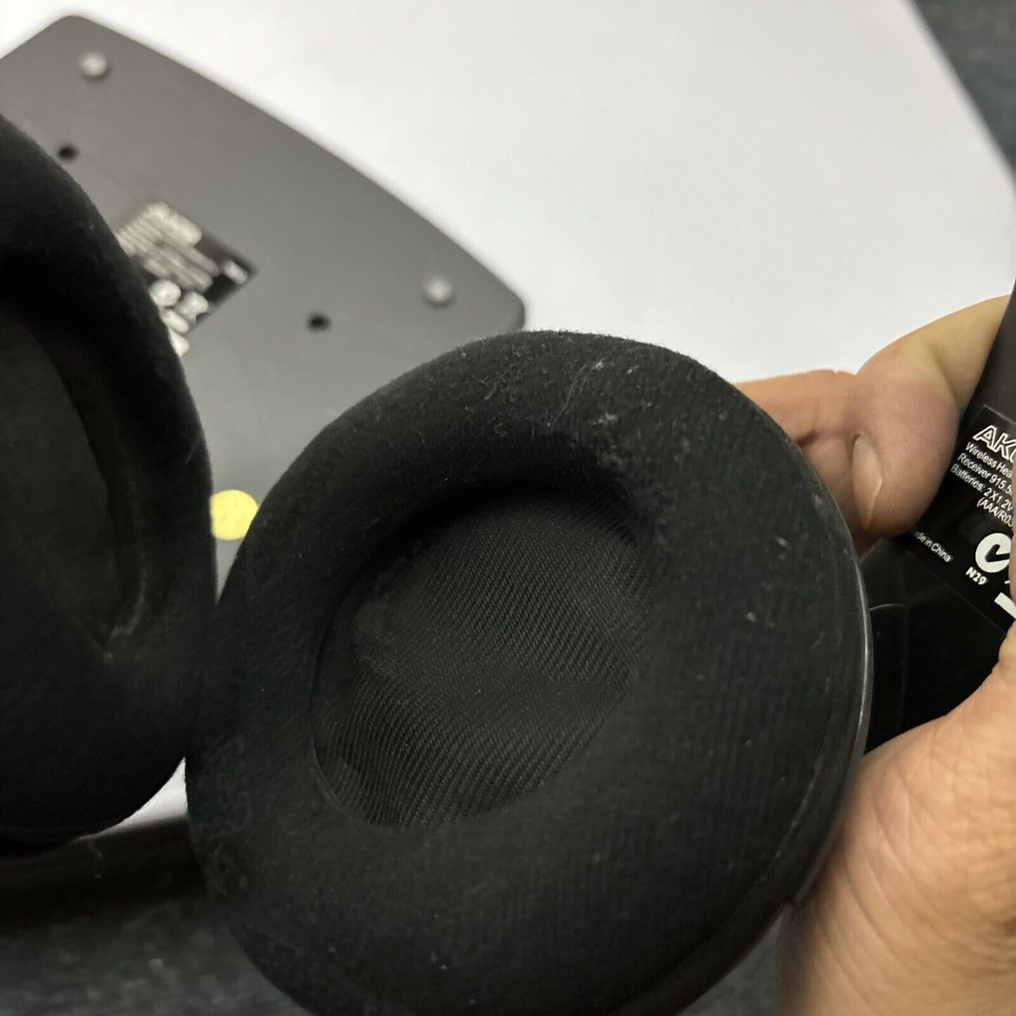 AKG T912 Wireless Headphone System RF *Works But Requires Battery Replacement*