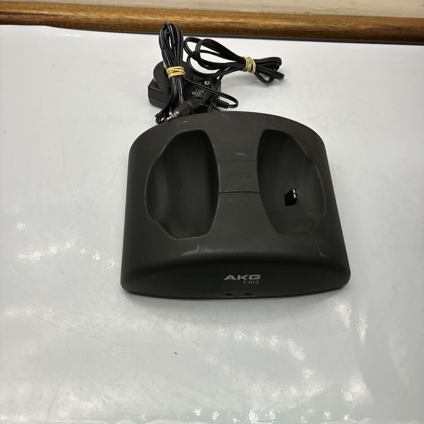 AKG T912 Wireless Headphone System RF *Works But Requires Battery Replacement*