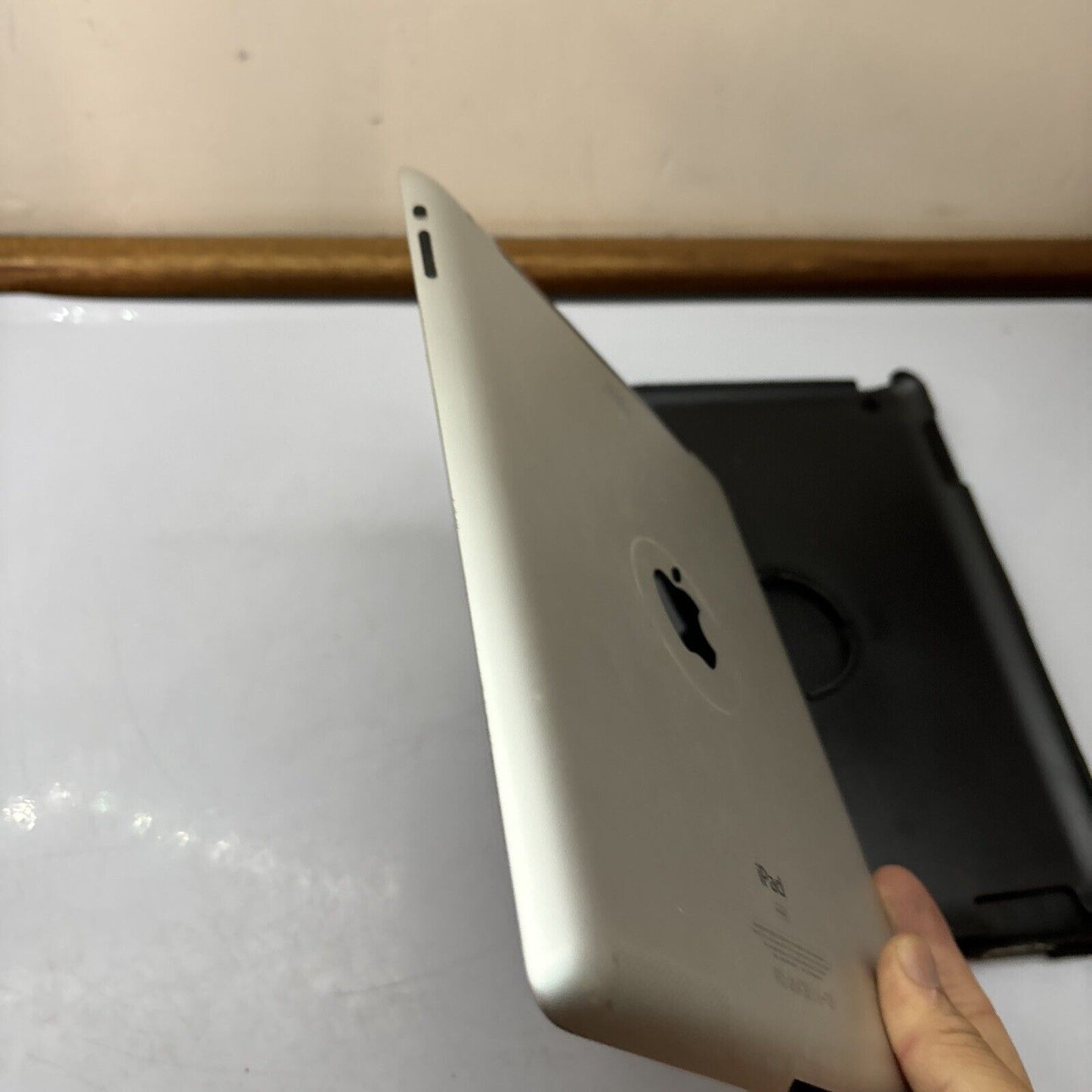 Apple iPad 2 64GB, Wi-Fi + Cellular 9.7" A1396 Locked *For Parts Or Repair*