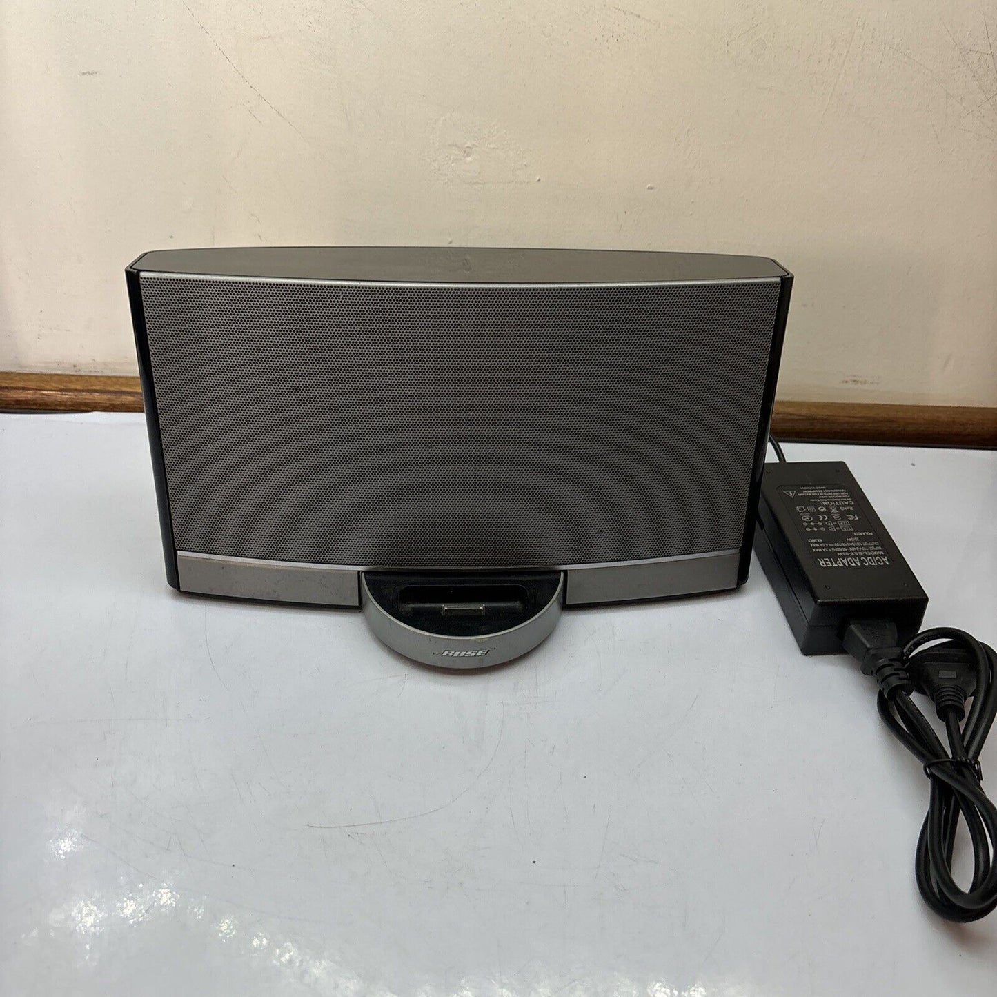 Bose SoundDock Portable Digital Music System For 30-Pin iPod *No Remote Control*