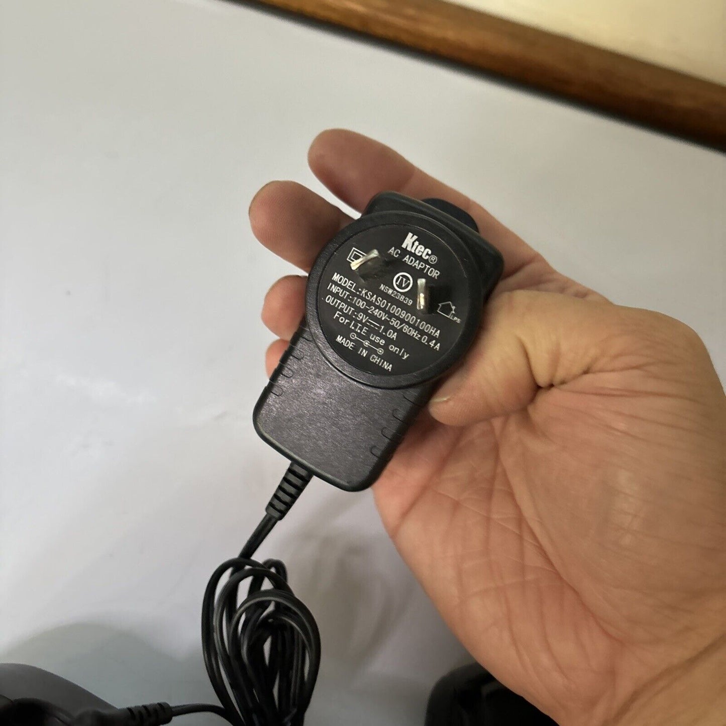 Uniden UH038SX-2 Handheld UHF Radio Twin Pack & Charger