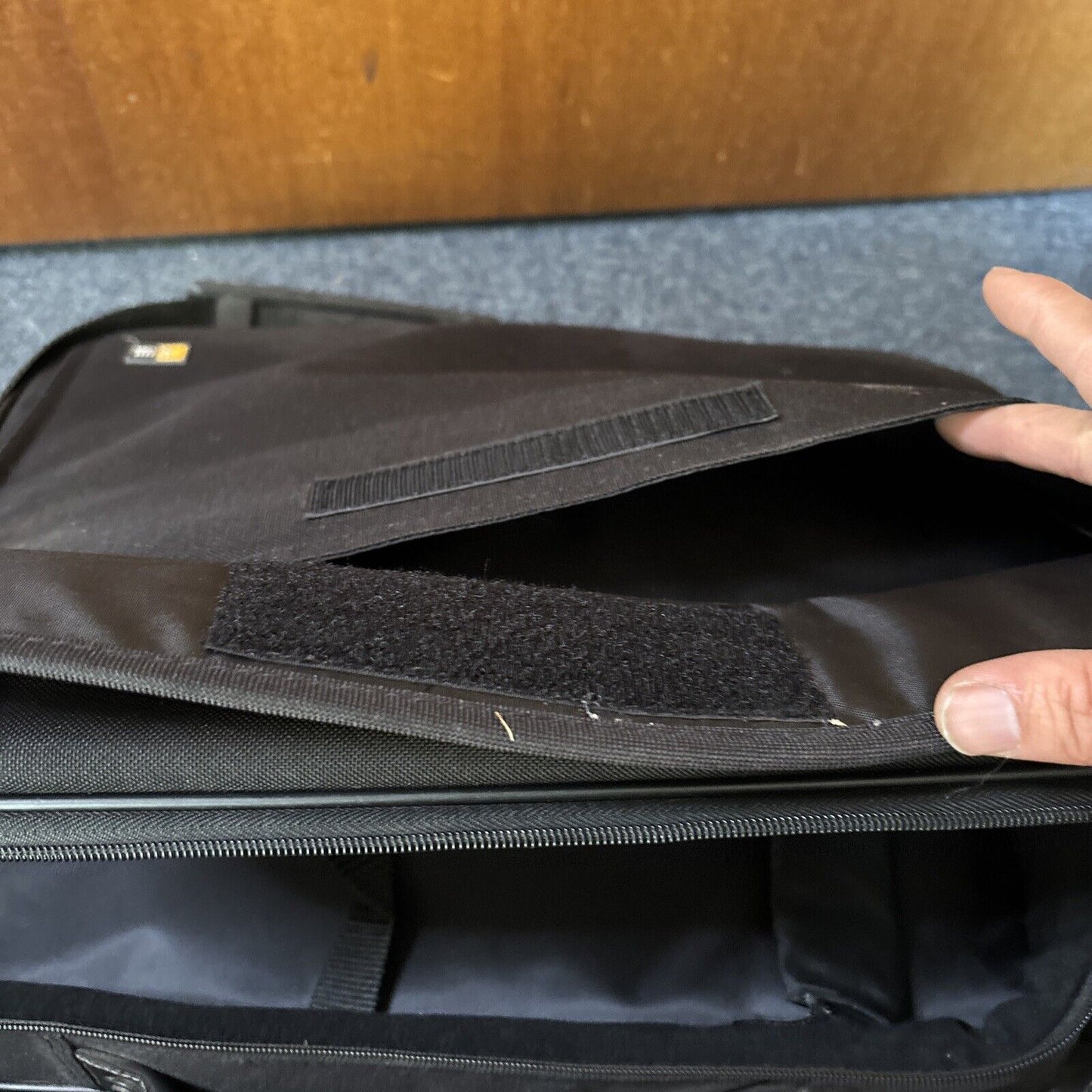 Case Logic Laptop Notebook Carrying Bag 43cm X 31cm