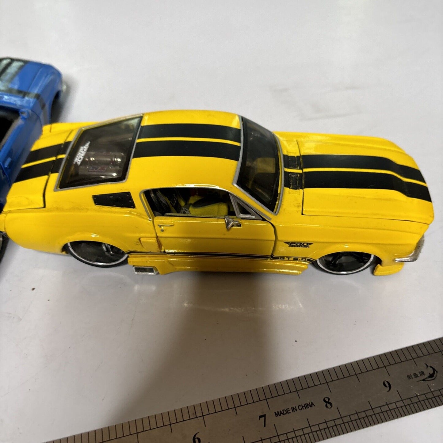 Maisto '70 Boss 302 Mustang & 1967 Ford Mustang GT Scale 1:24