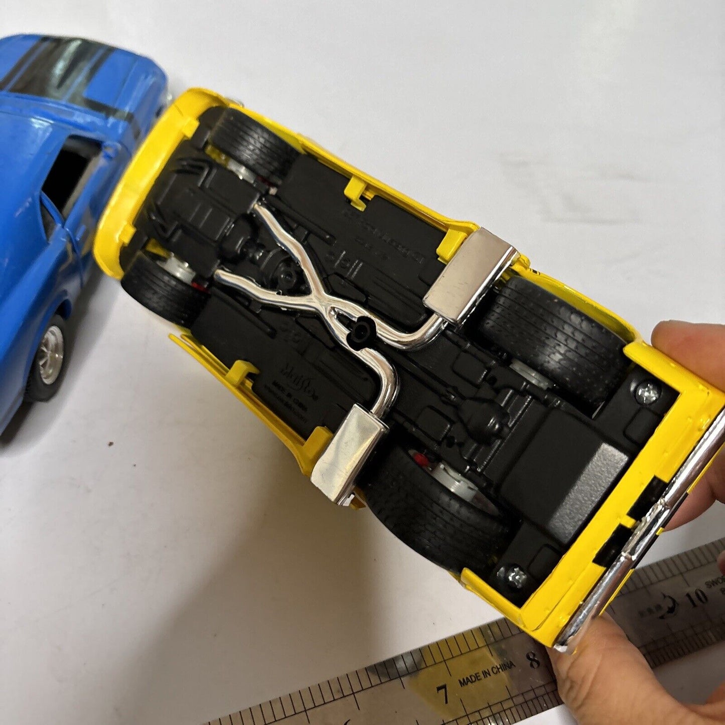 Maisto '70 Boss 302 Mustang & 1967 Ford Mustang GT Scale 1:24