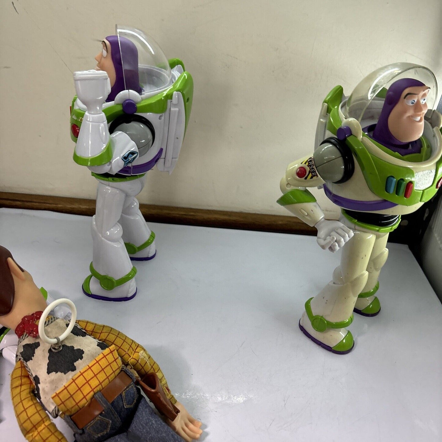 3x Buzz Lightyear 12" & 1x 7" / Woody 12" Toy Story Figure Working