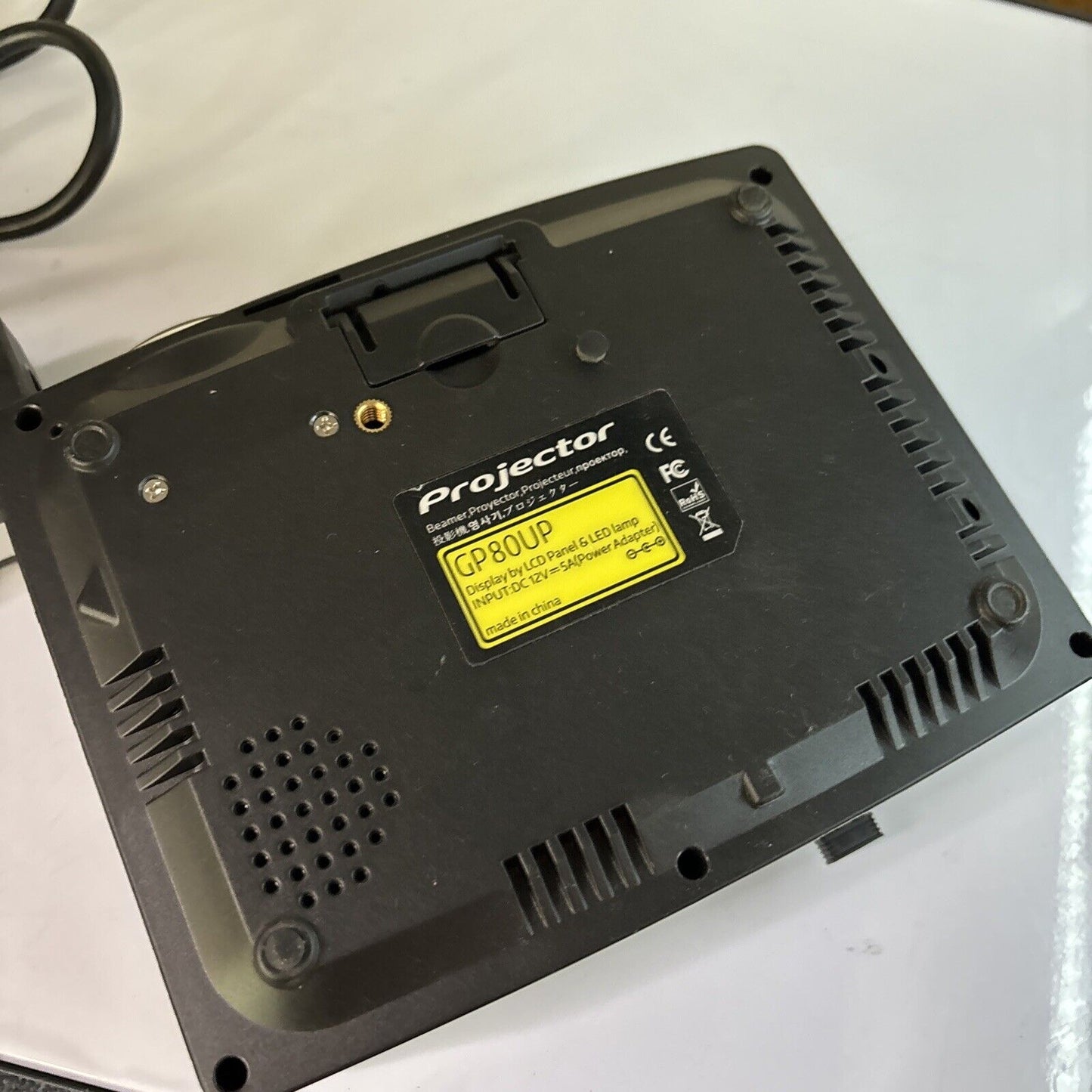 Erisan LCD Projector With Android GP80UP *No Remote Control*
