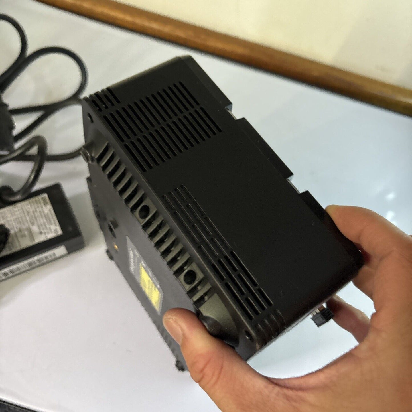 Erisan LCD Projector With Android GP80UP *No Remote Control*