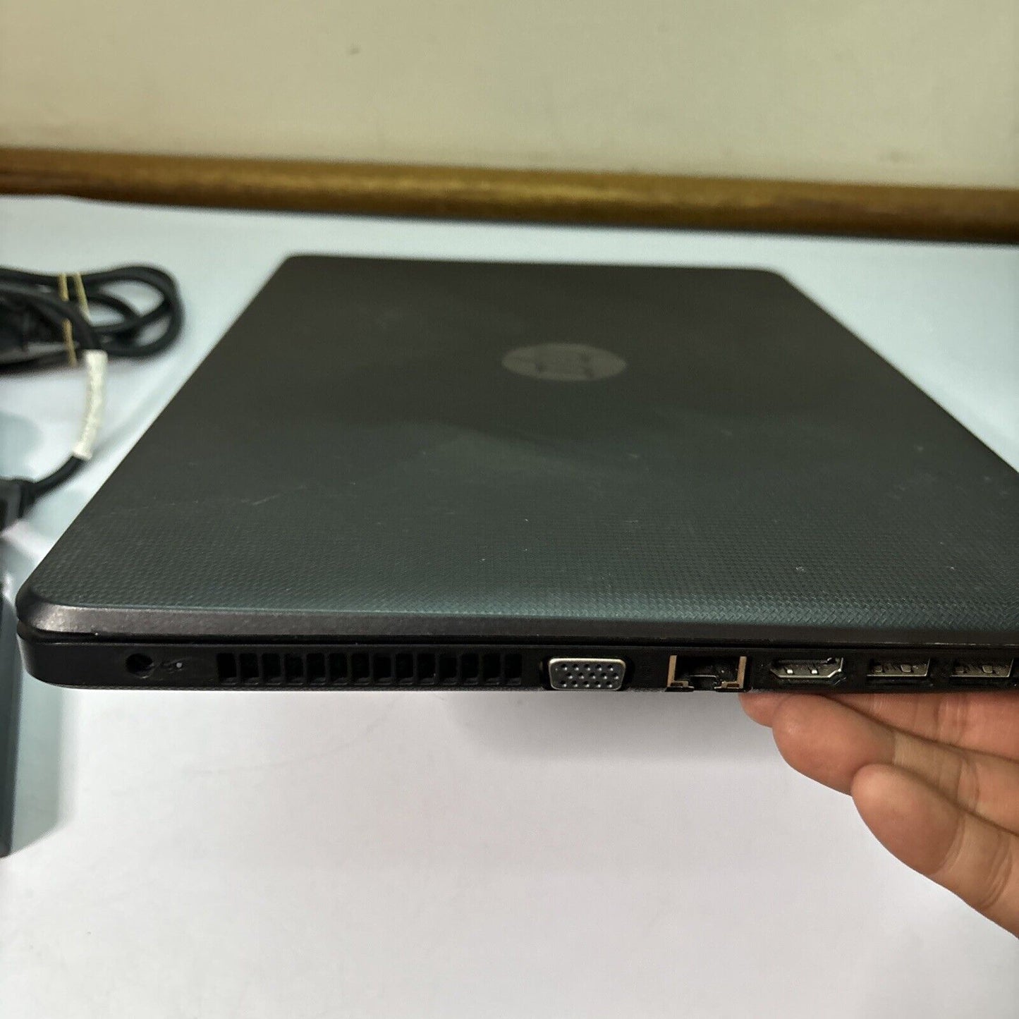 HP TPN-Q187 AMD E2-9000e 4gb RAM 1TB HDD 14" Screen