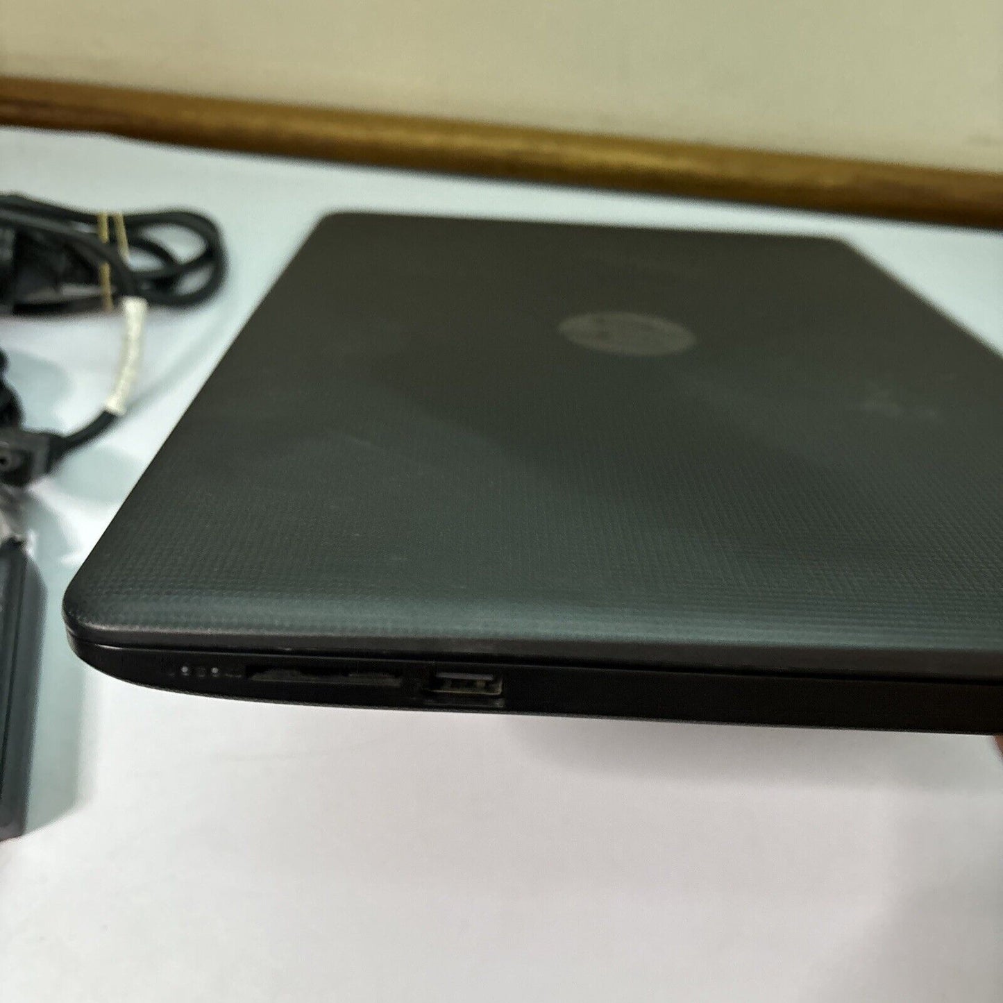 HP TPN-Q187 AMD E2-9000e 4gb RAM 1TB HDD 14" Screen