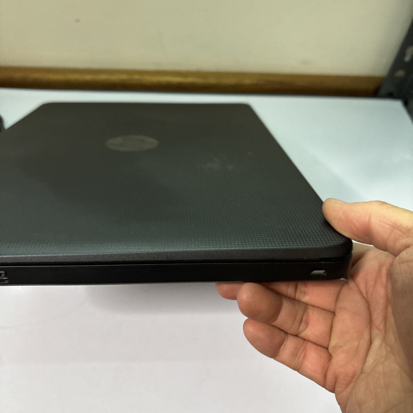 HP TPN-Q187 AMD E2-9000e 4gb RAM 1TB HDD 14" Screen