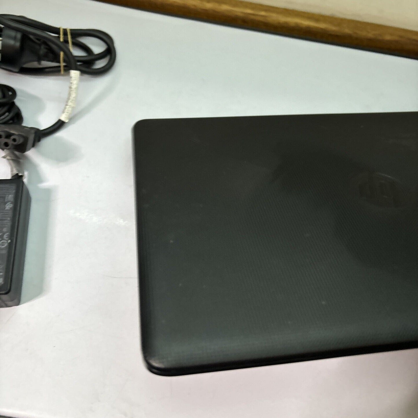 HP TPN-Q187 AMD E2-9000e 4gb RAM 1TB HDD 14" Screen