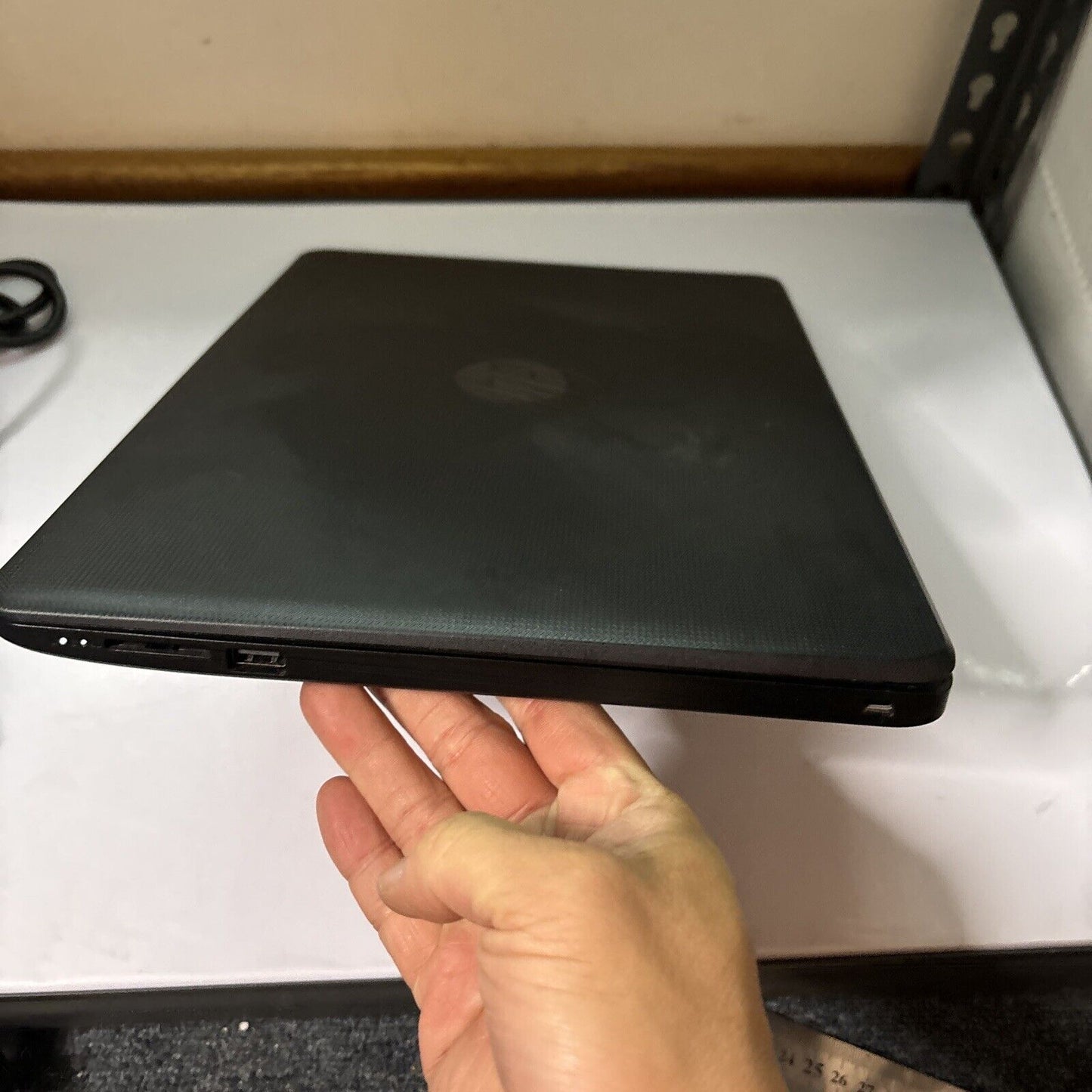 HP TPN-Q187 AMD E2-9000e 4gb RAM 1TB HDD 14" Screen