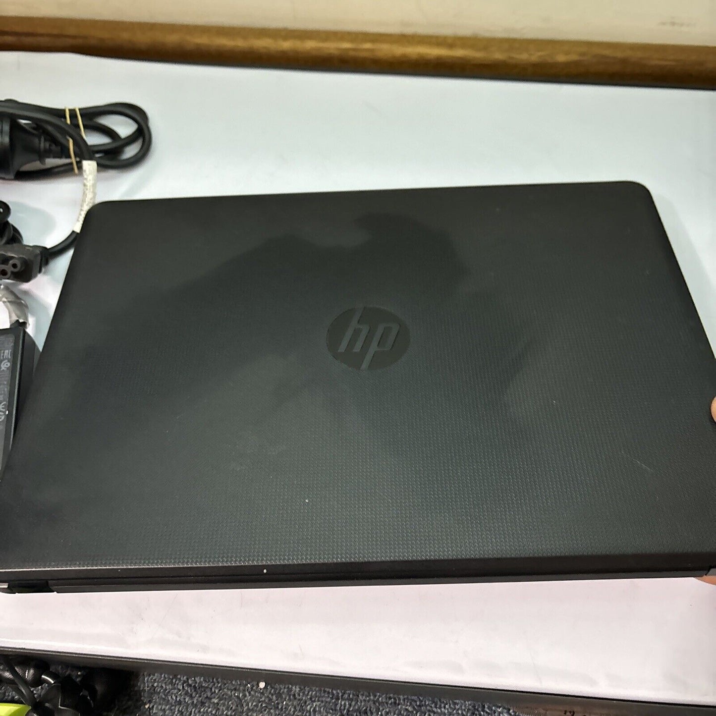 HP TPN-Q187 AMD E2-9000e 4gb RAM 1TB HDD 14" Screen
