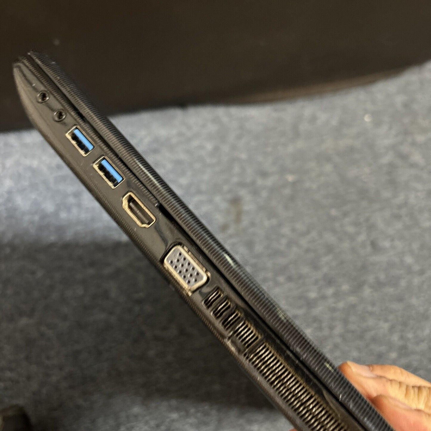 Toshiba Satellite L50-A i5-4200U 4gb RAM 700GB HDD DVD *For Parts: Dead Battery*