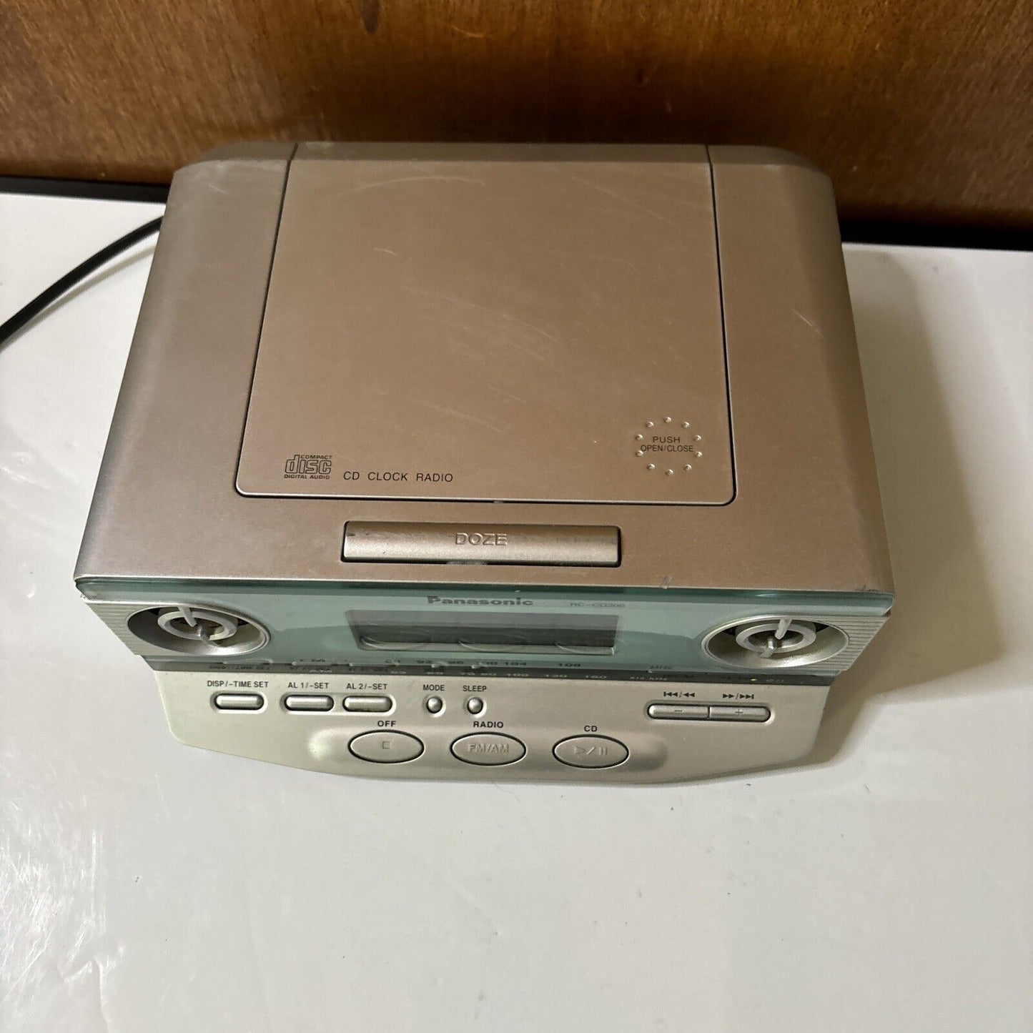 Panasonic CD Player Clock Alarm AM/FM Radio RC-CD300