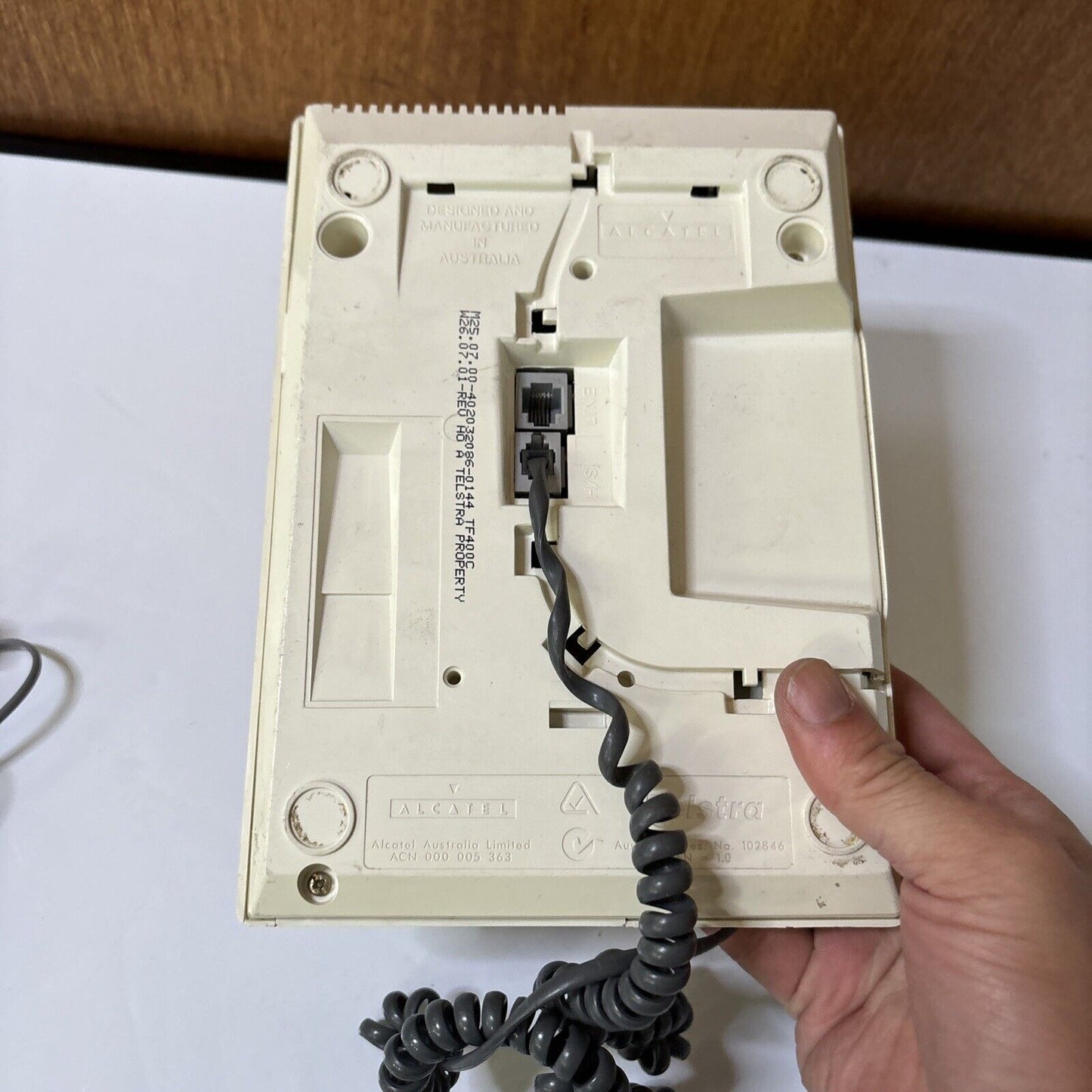 Telstra TF400C Corded Landline Telephone NBN Compatible